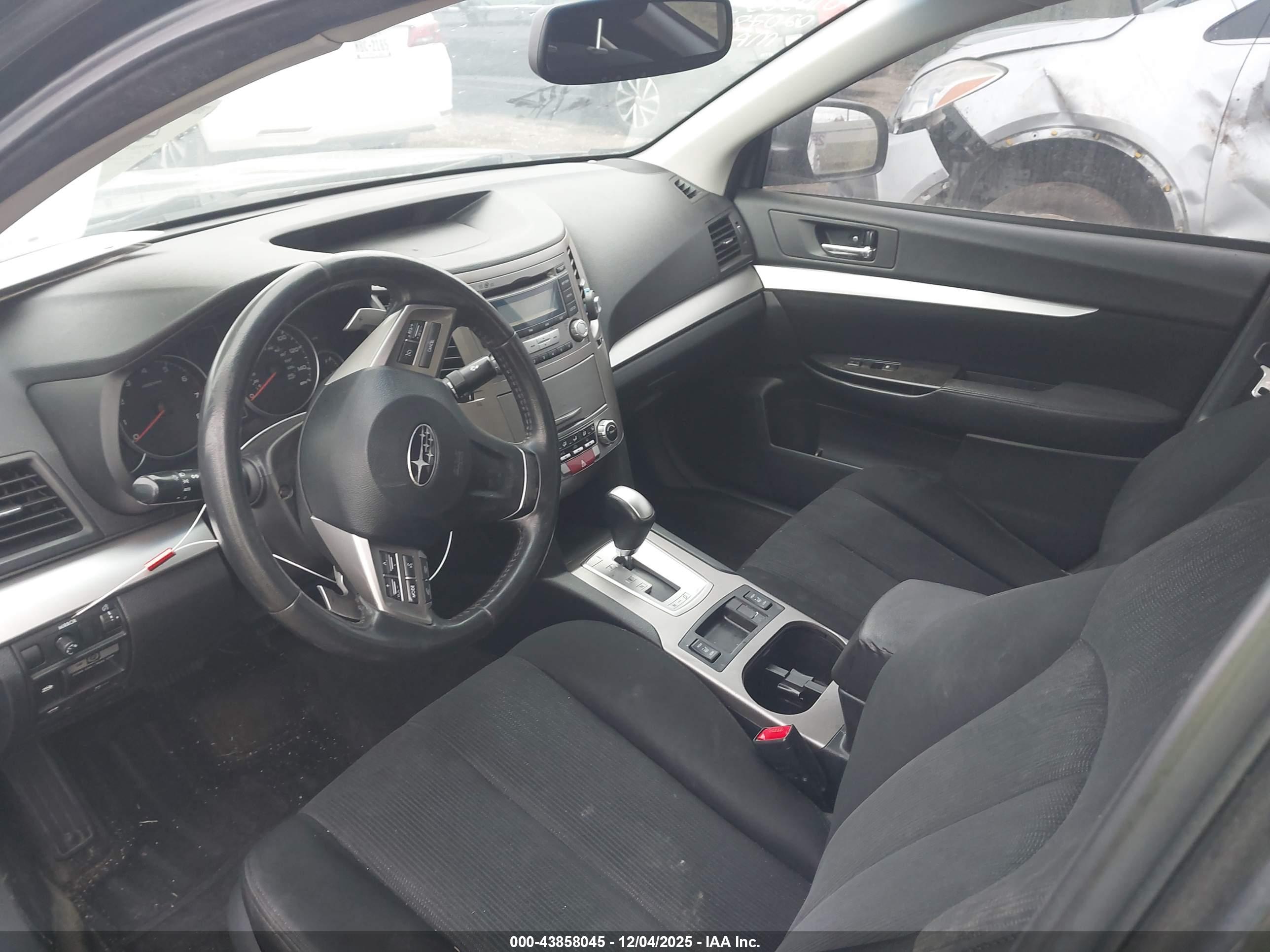 SUBARU LEGACY image 5