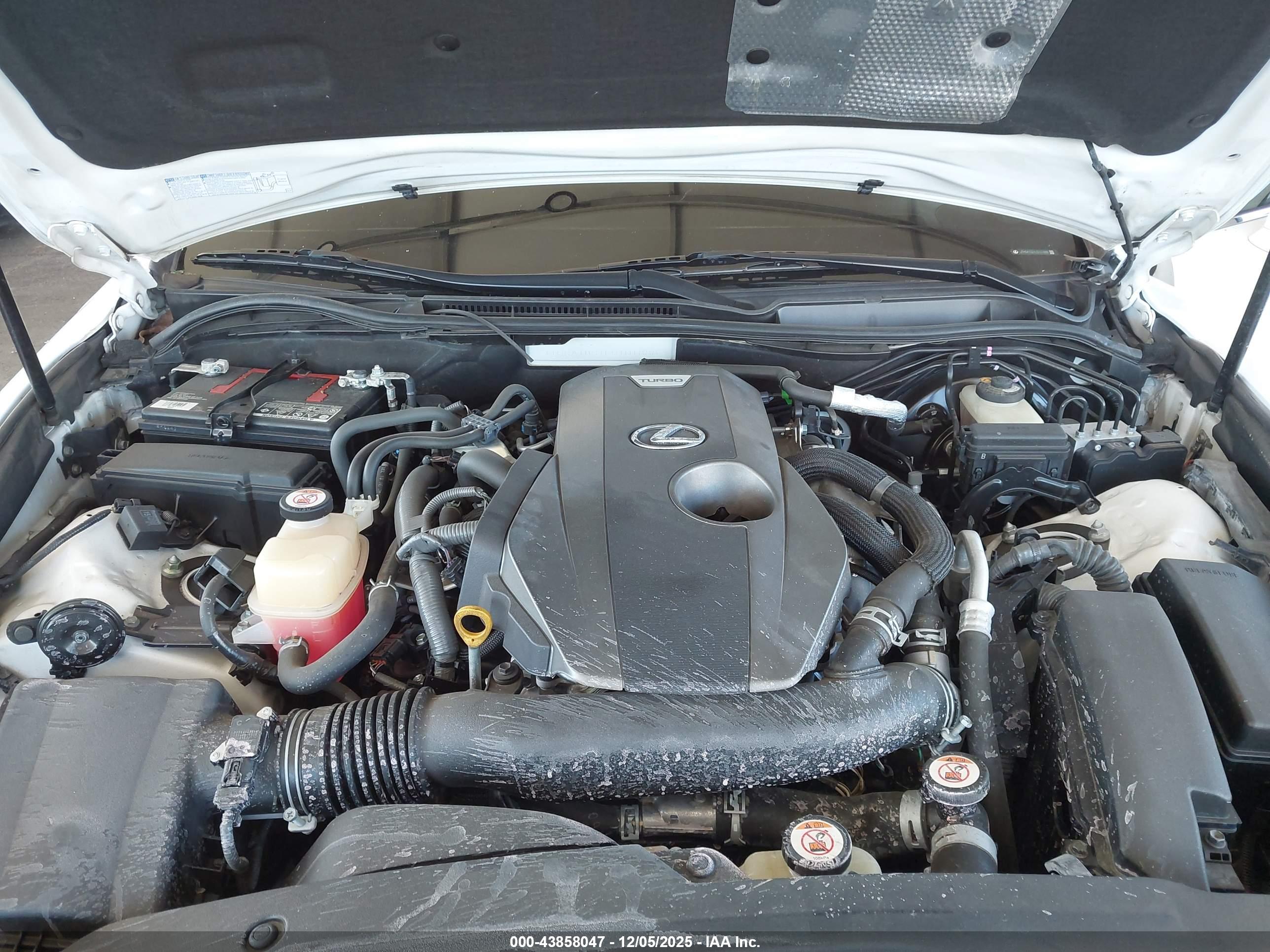 LEXUS IS image 10