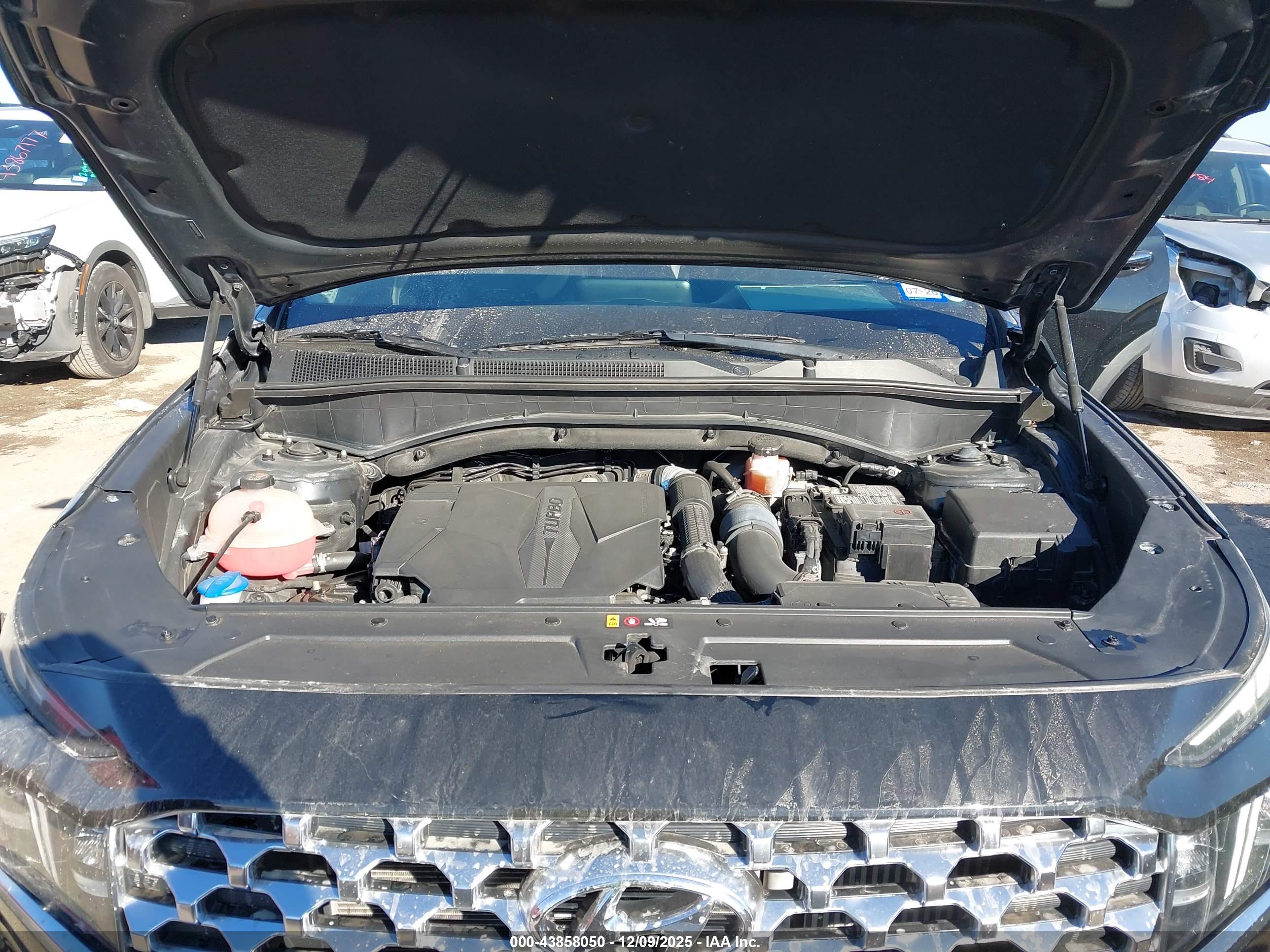 HYUNDAI SANTA image 10