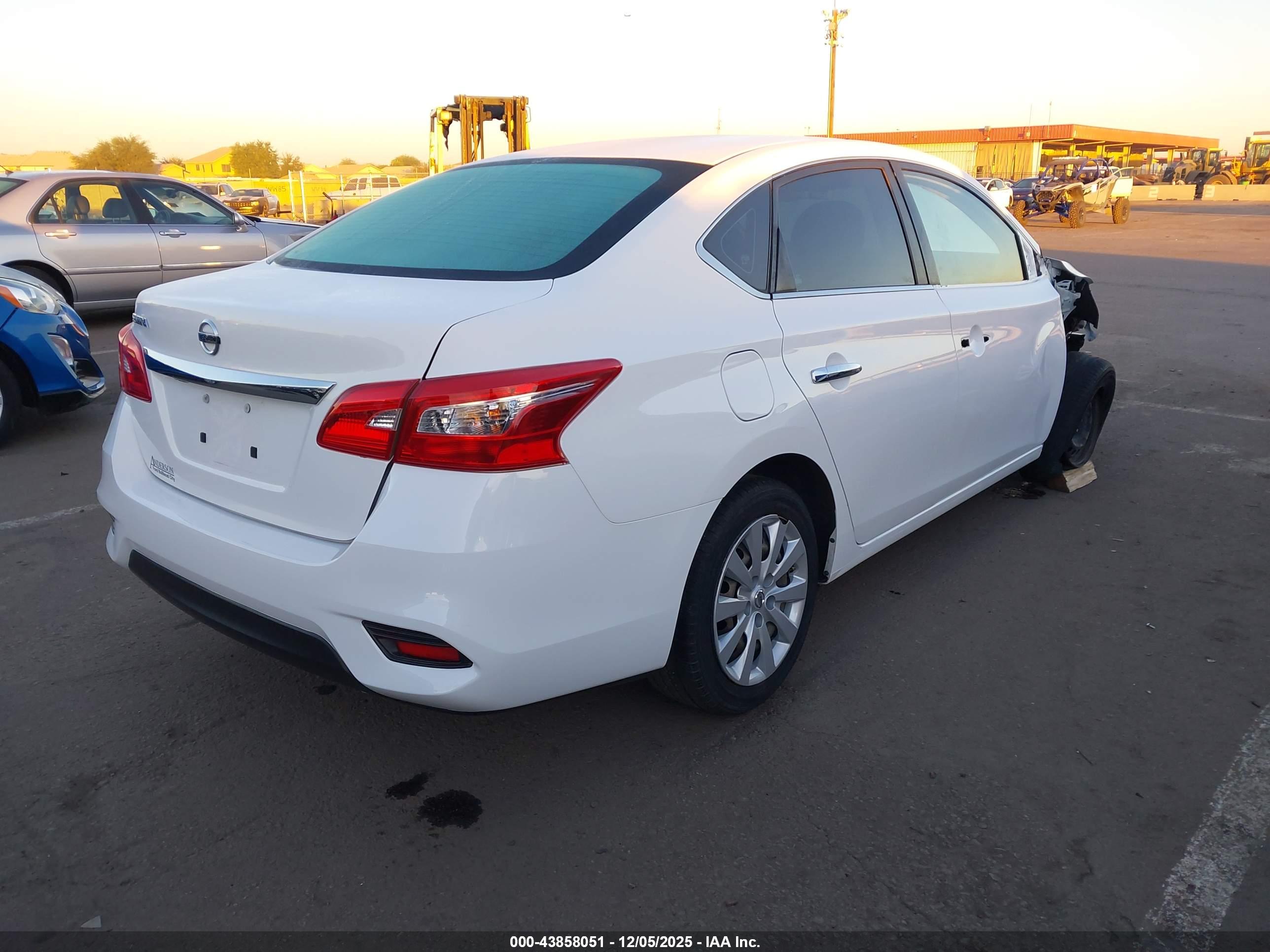 NISSAN SENTRA image 4