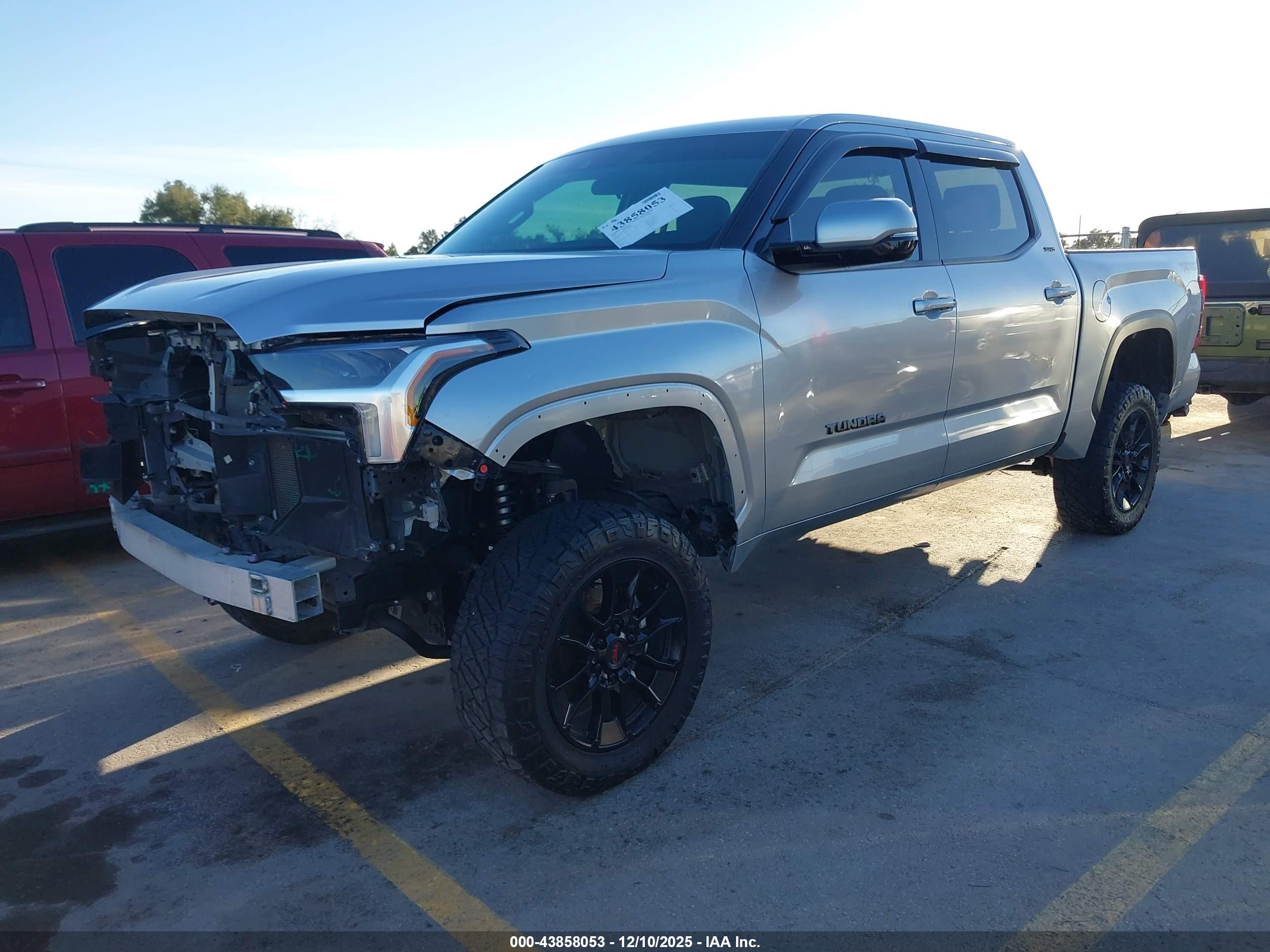 TOYOTA TUNDRA image 2