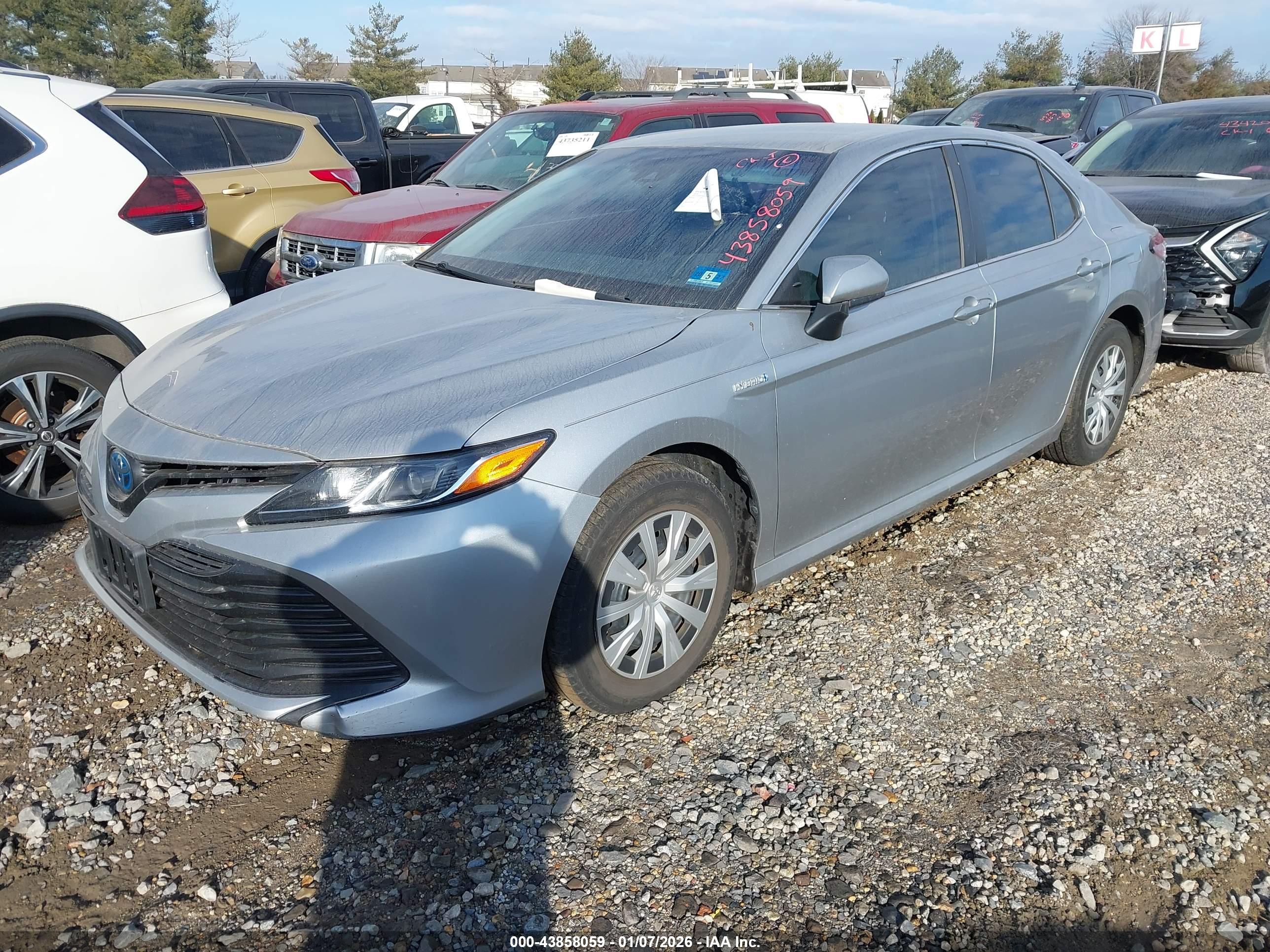 TOYOTA CAMRY image 2