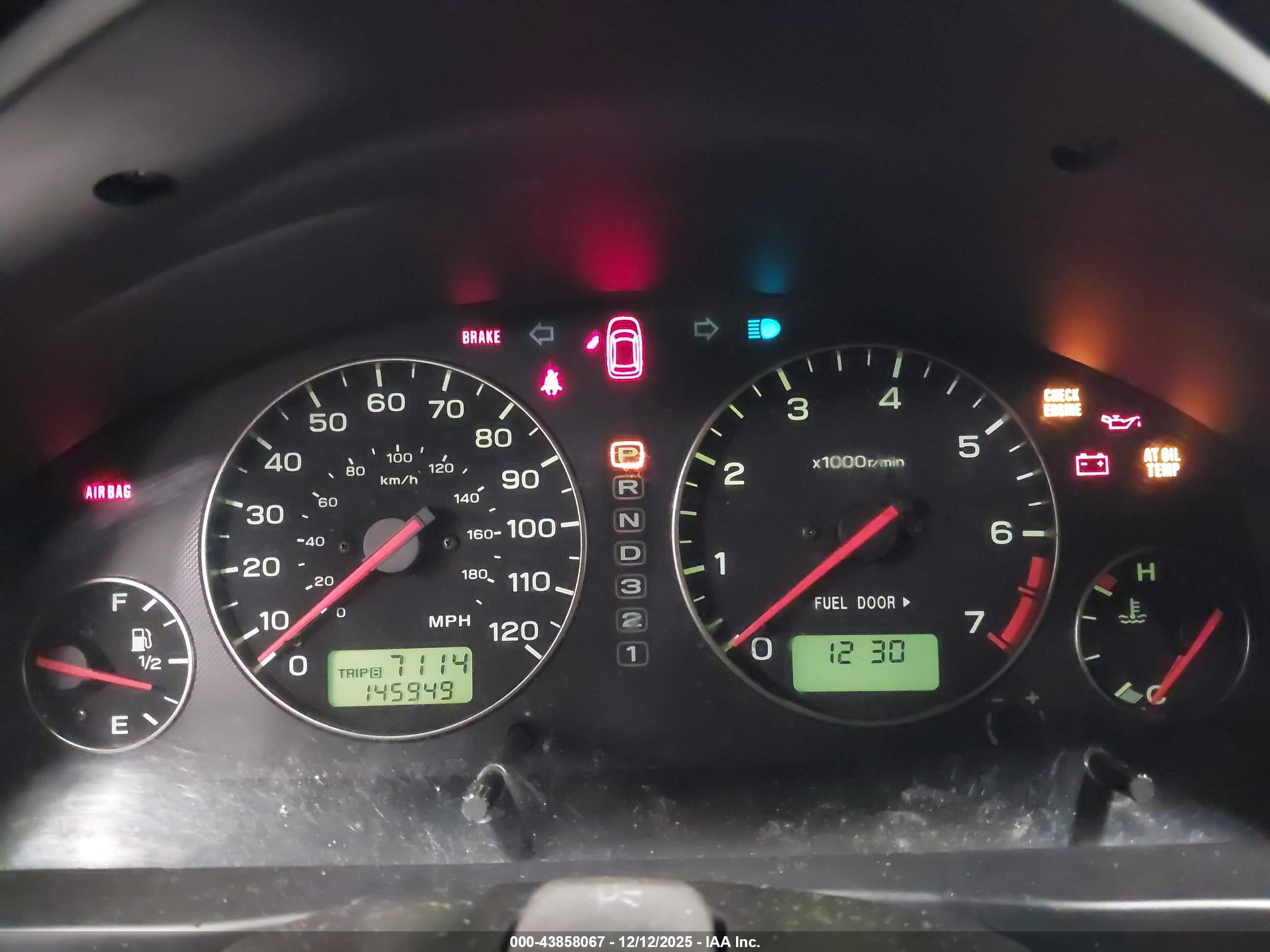SUBARU OUTBACK image 7