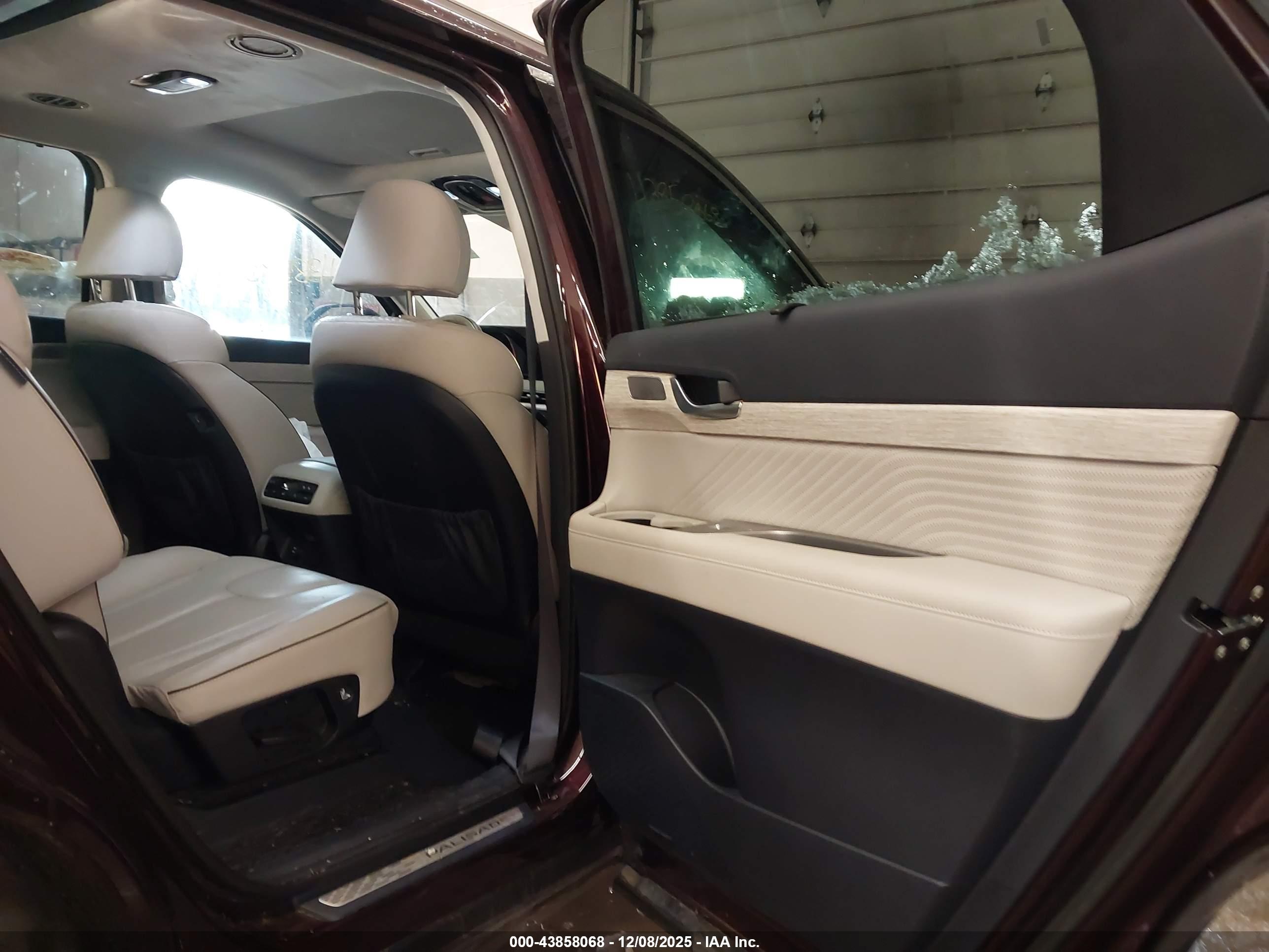 HYUNDAI PALISADE image 8