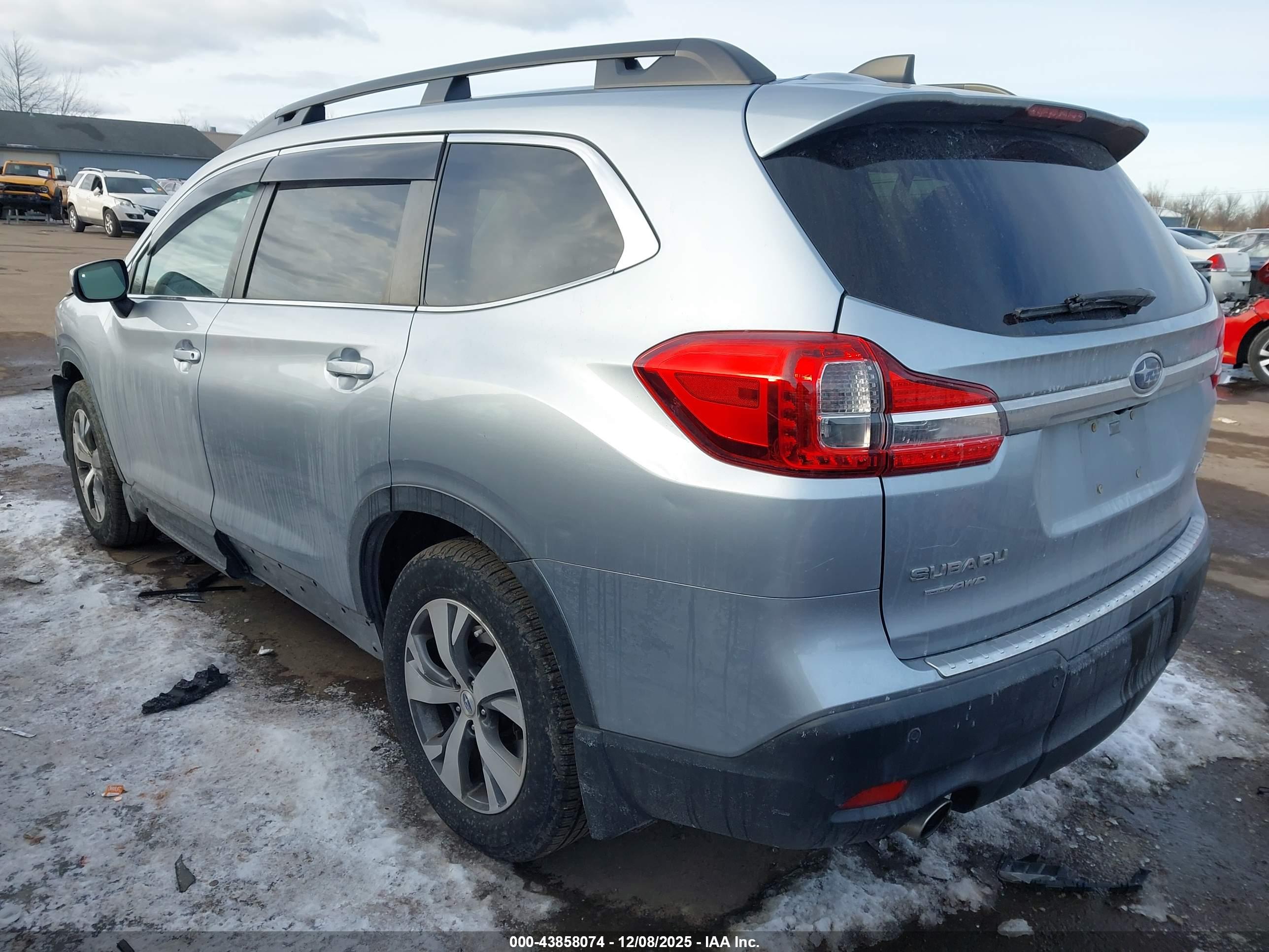 SUBARU ASCENT image 3