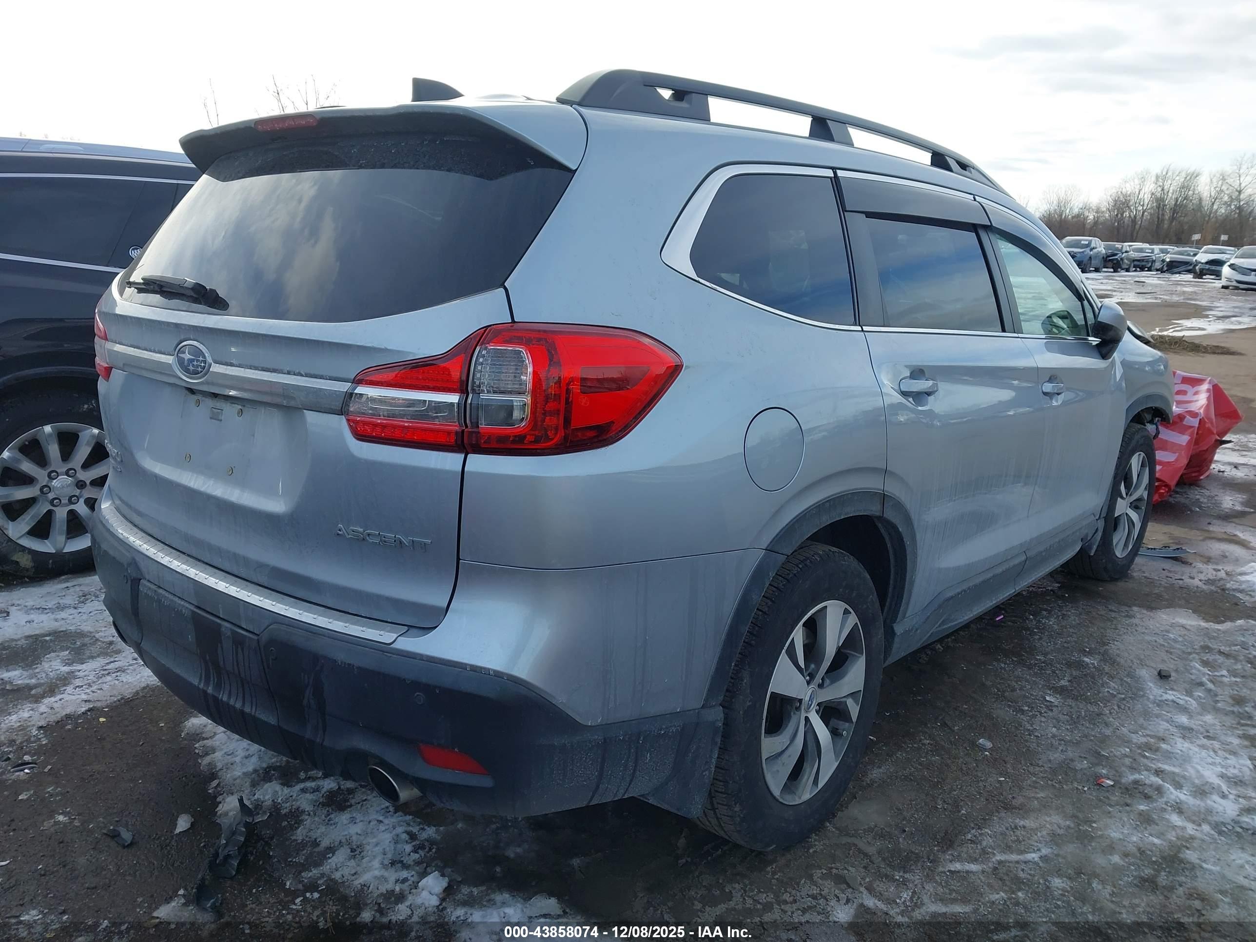 SUBARU ASCENT image 4