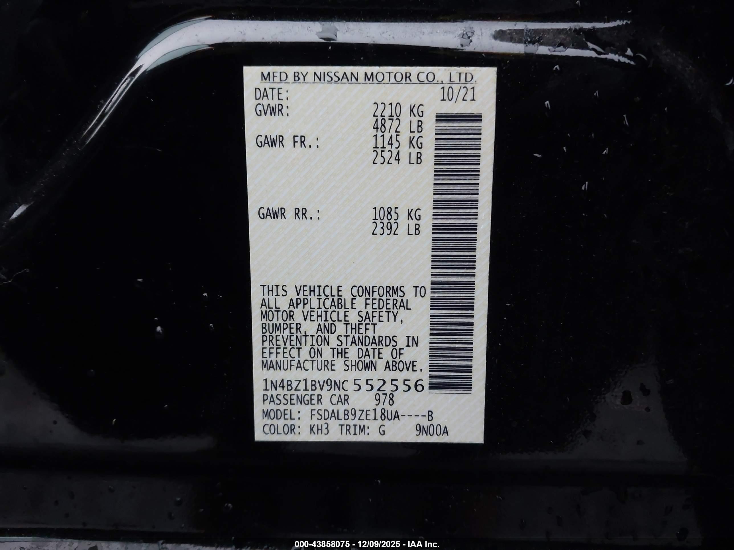 NISSAN LEAF image 9