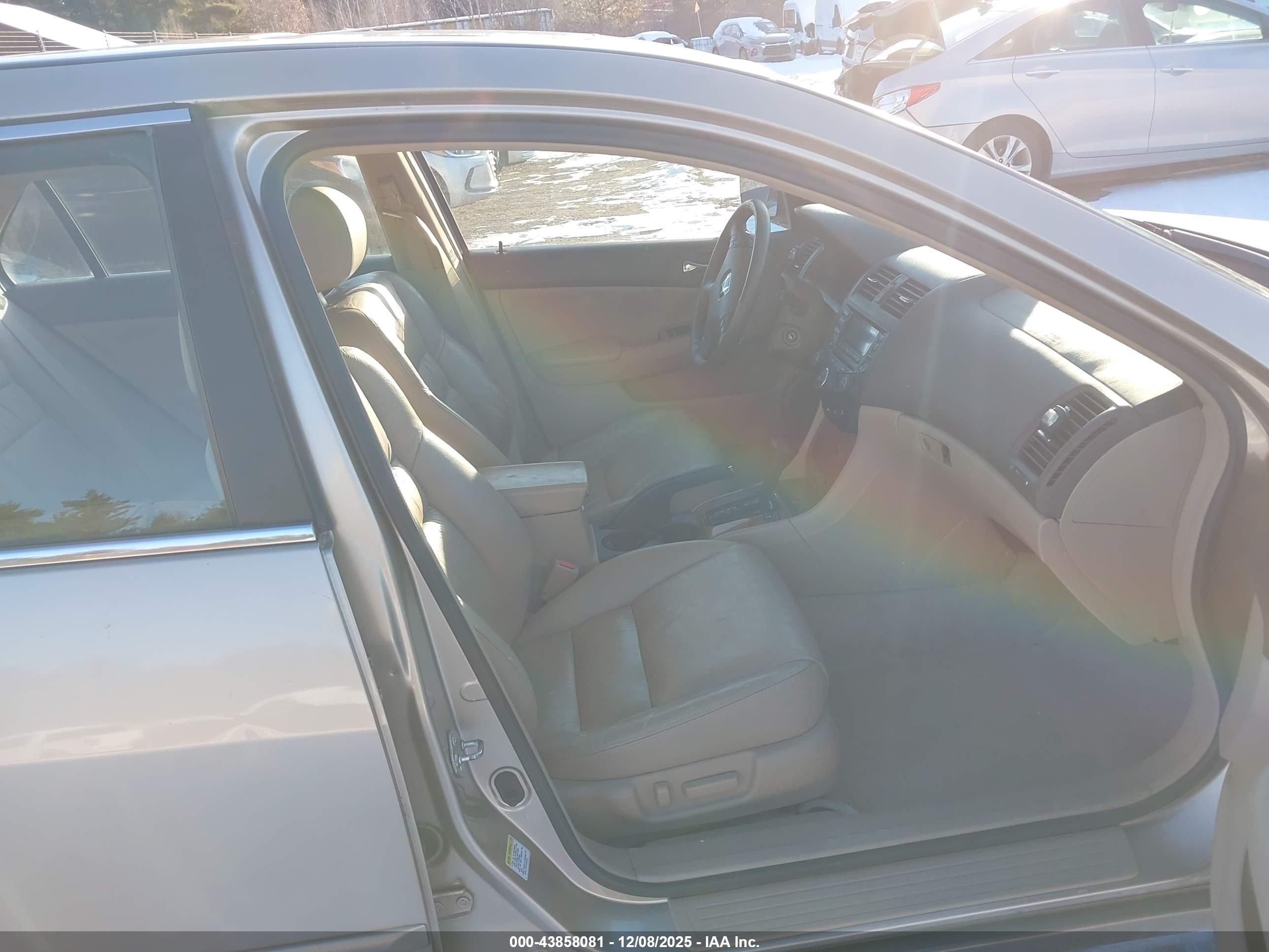 HONDA ACCORD image 5