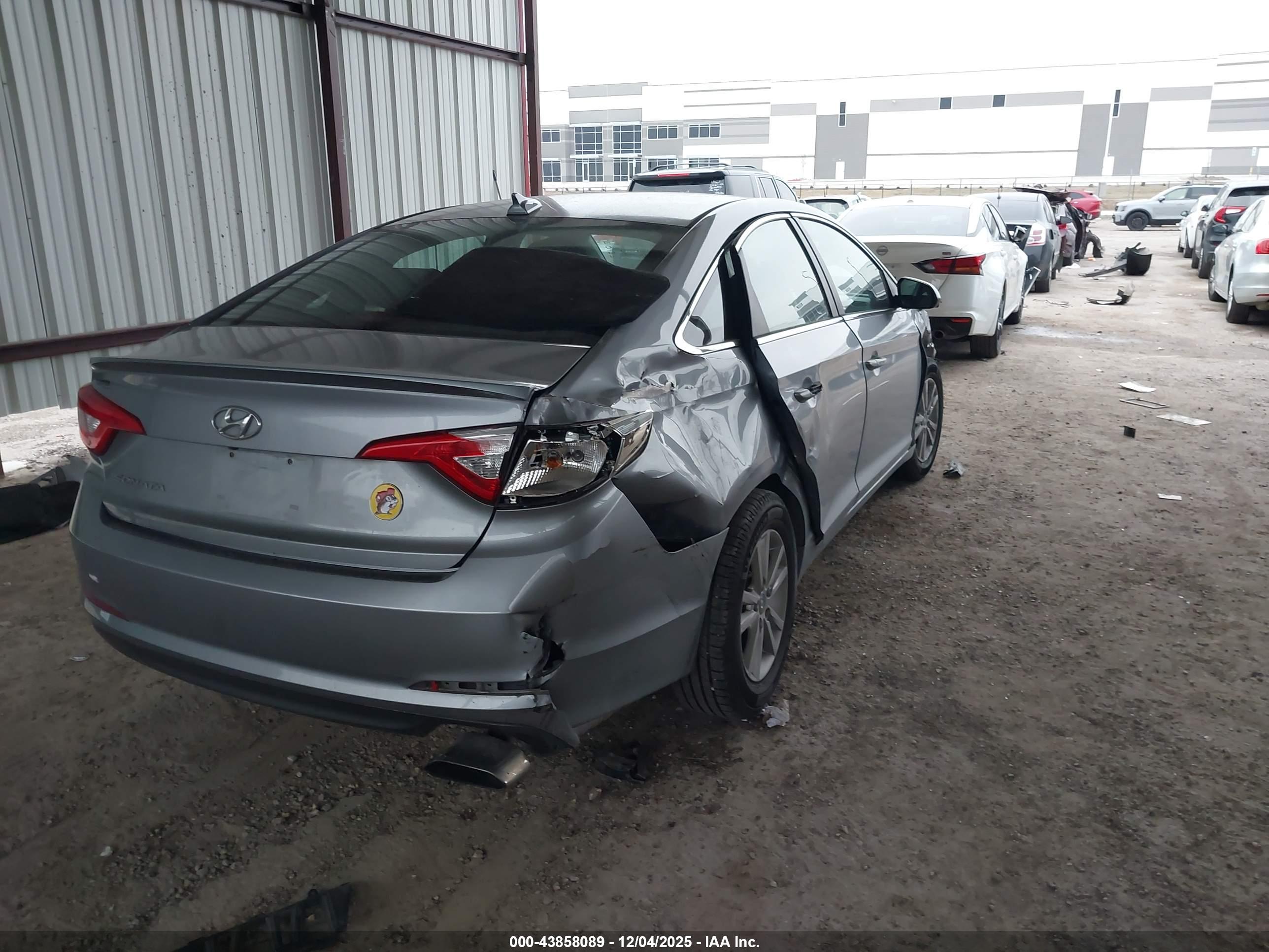 HYUNDAI SONATA image 4