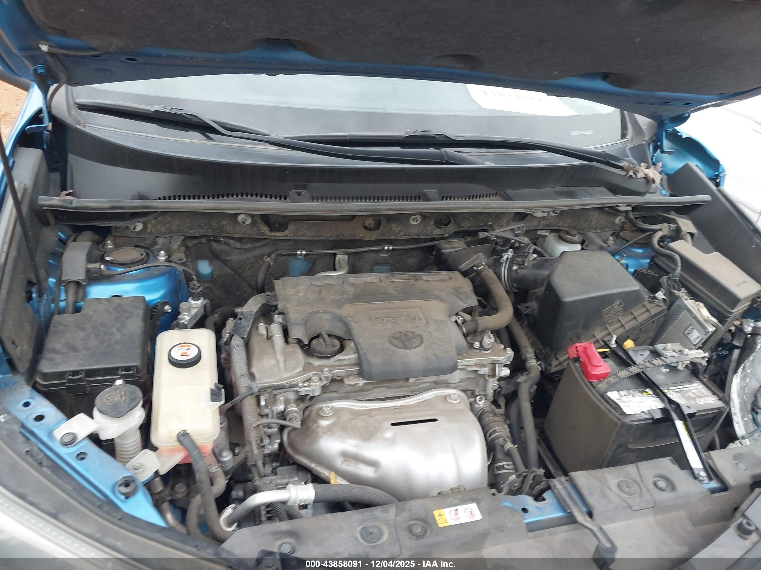 TOYOTA RAV4 image 10