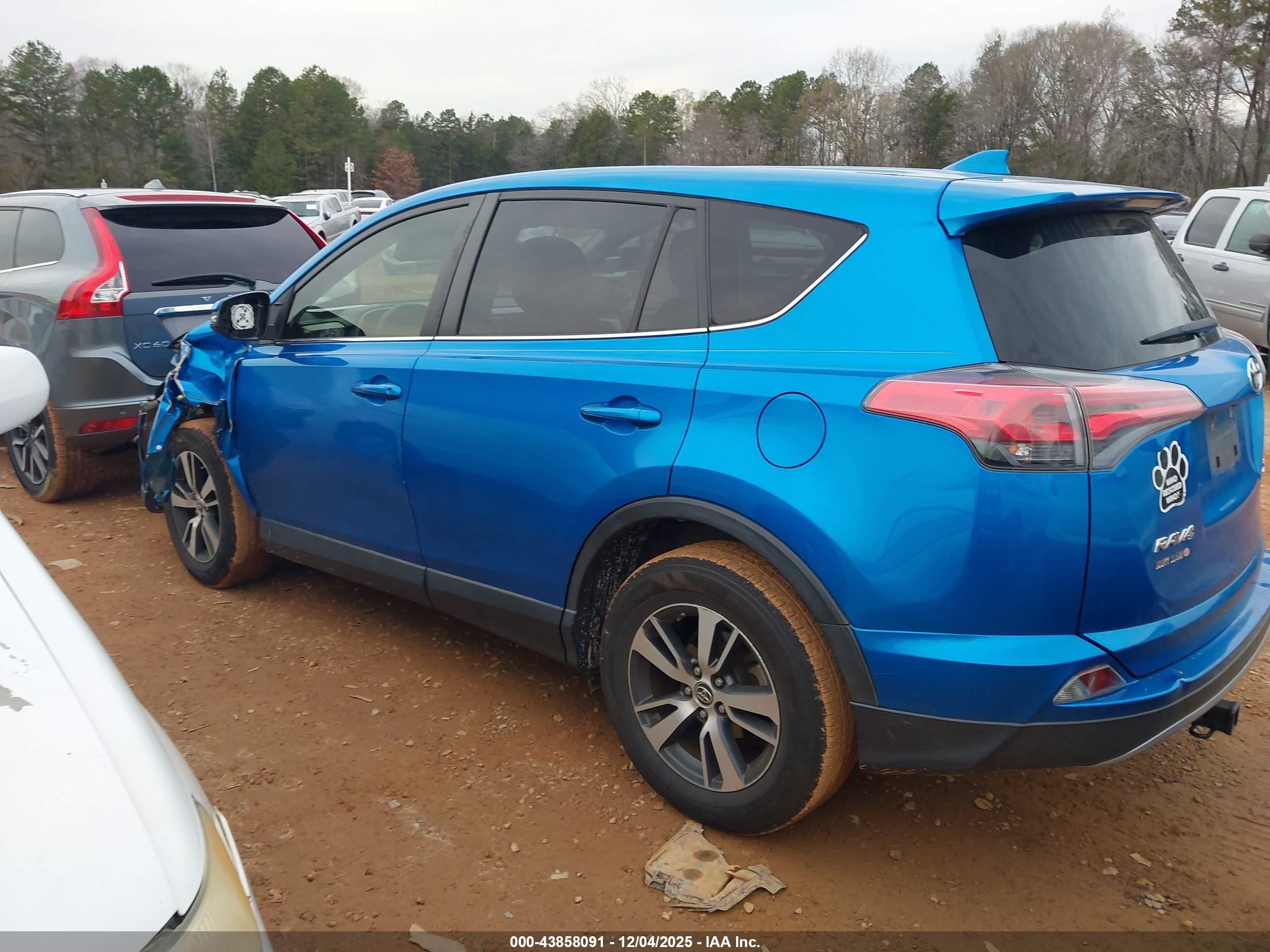 TOYOTA RAV4 image 3
