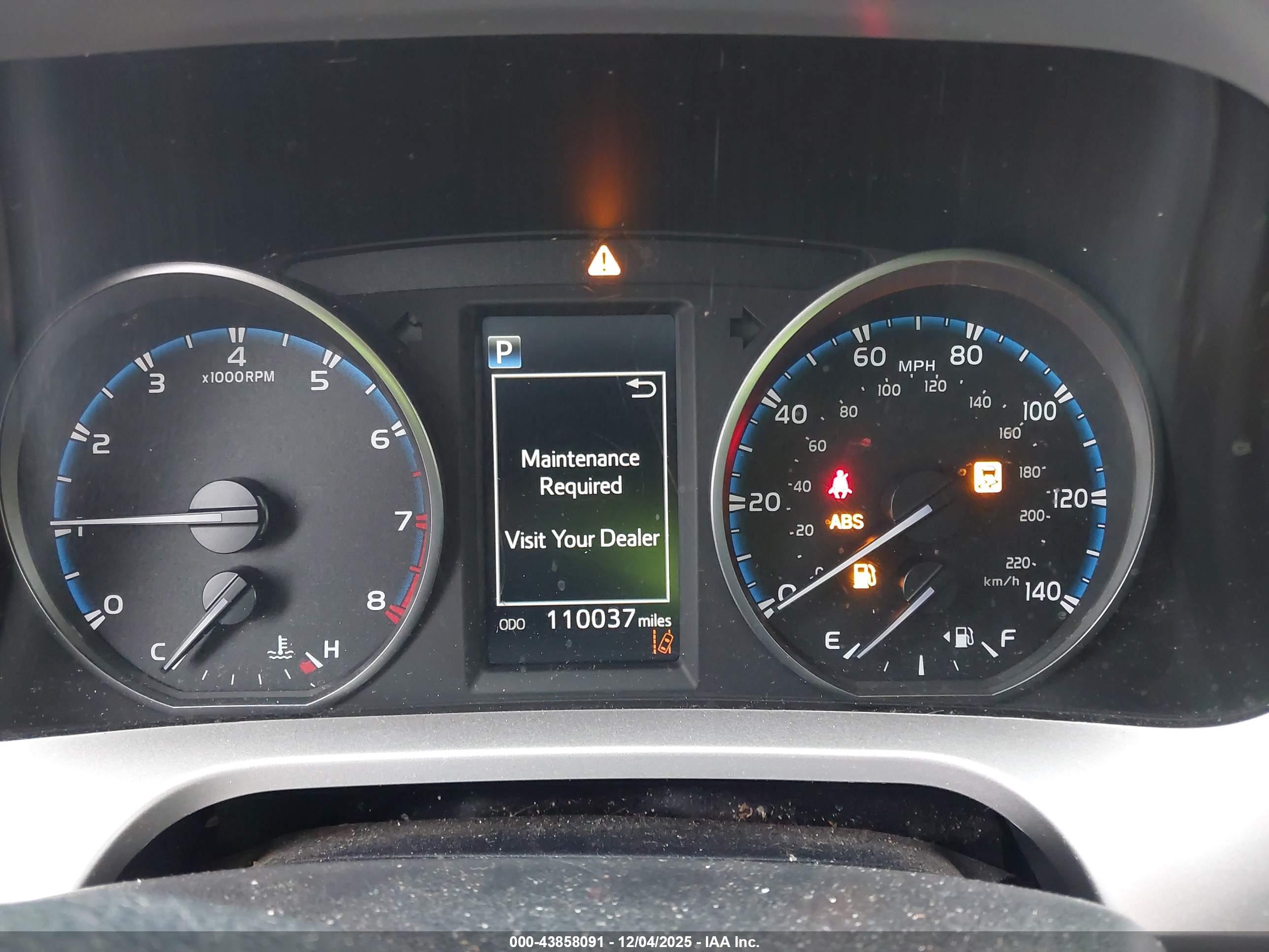 TOYOTA RAV4 image 7