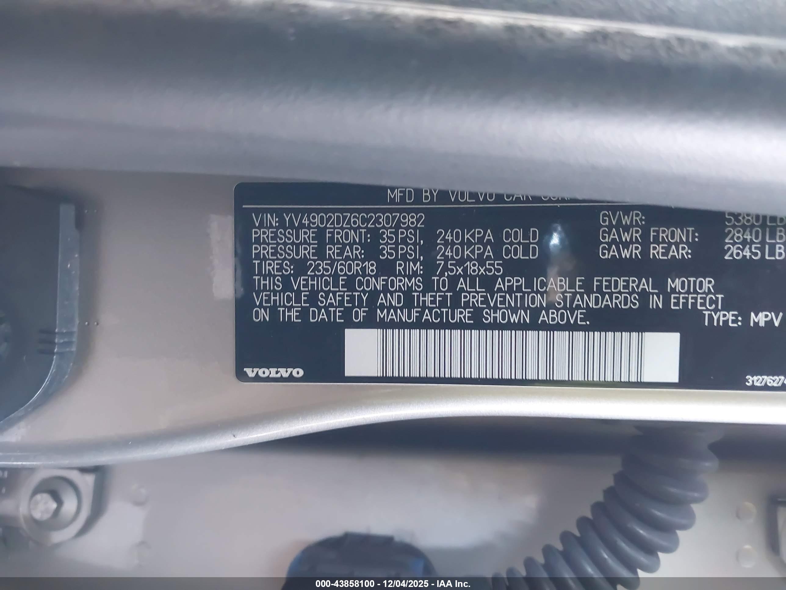 VOLVO XC60 image 9