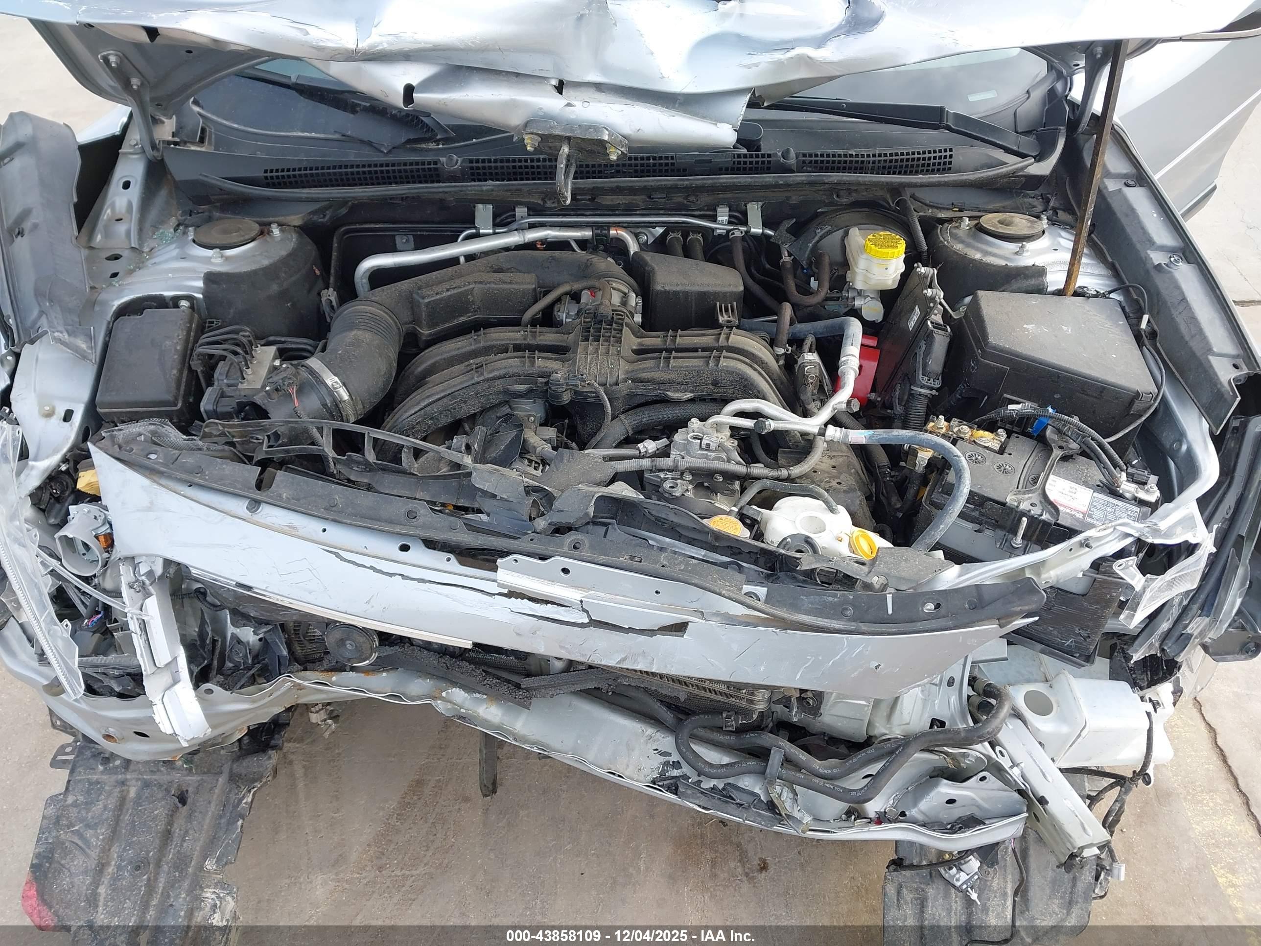 SUBARU OUTBACK image 10