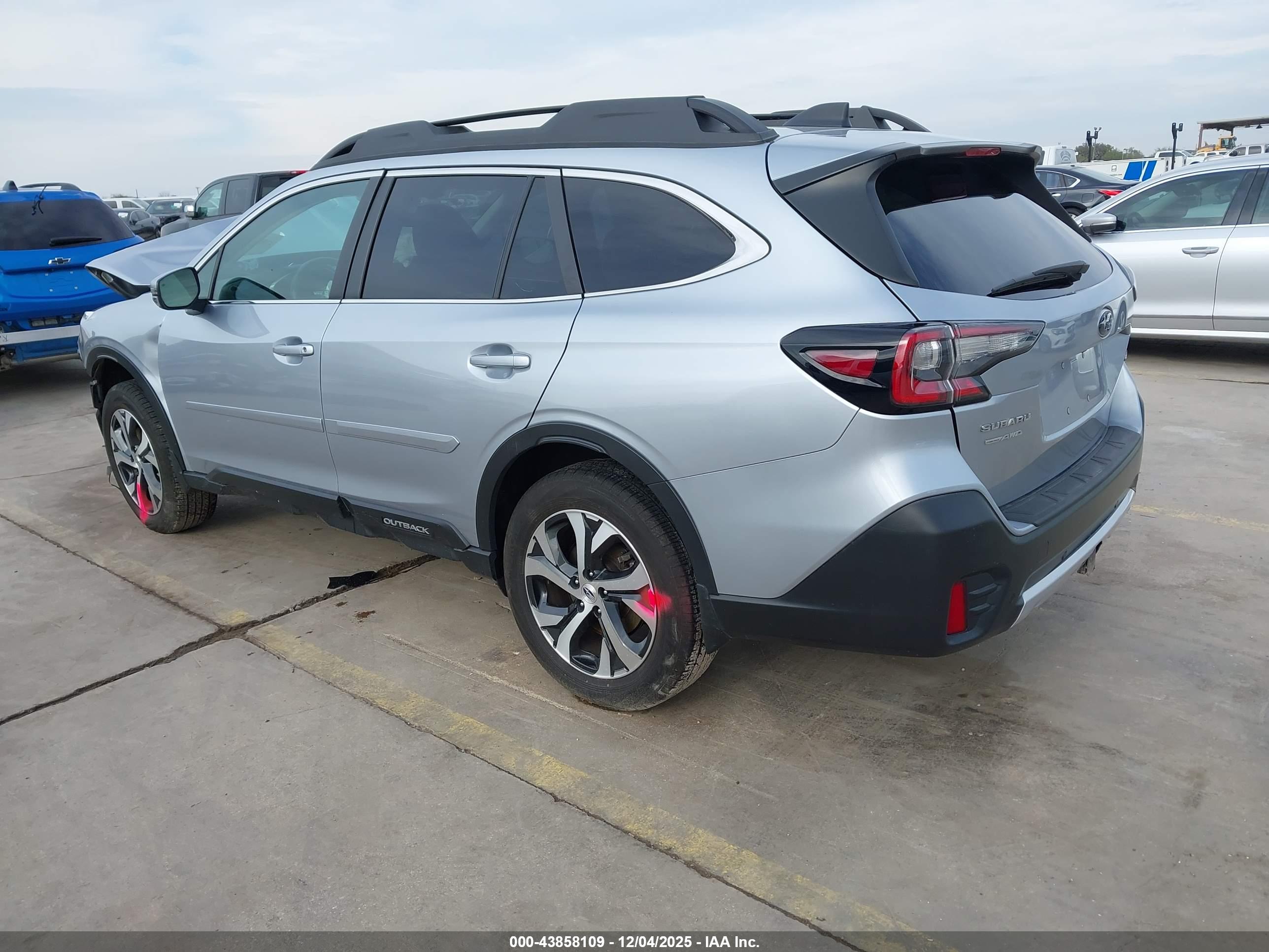 SUBARU OUTBACK image 3
