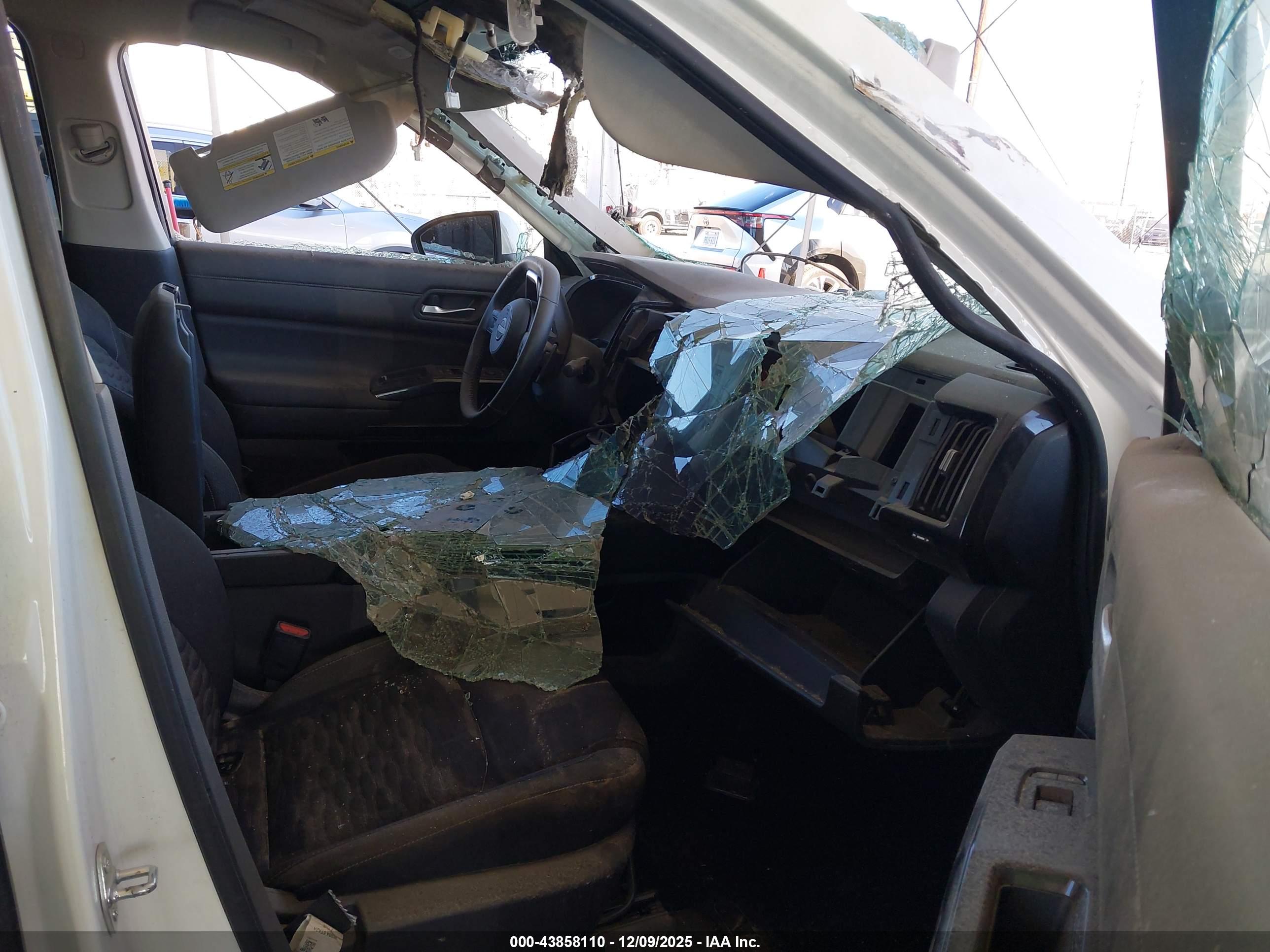 NISSAN PATHFINDER image 5