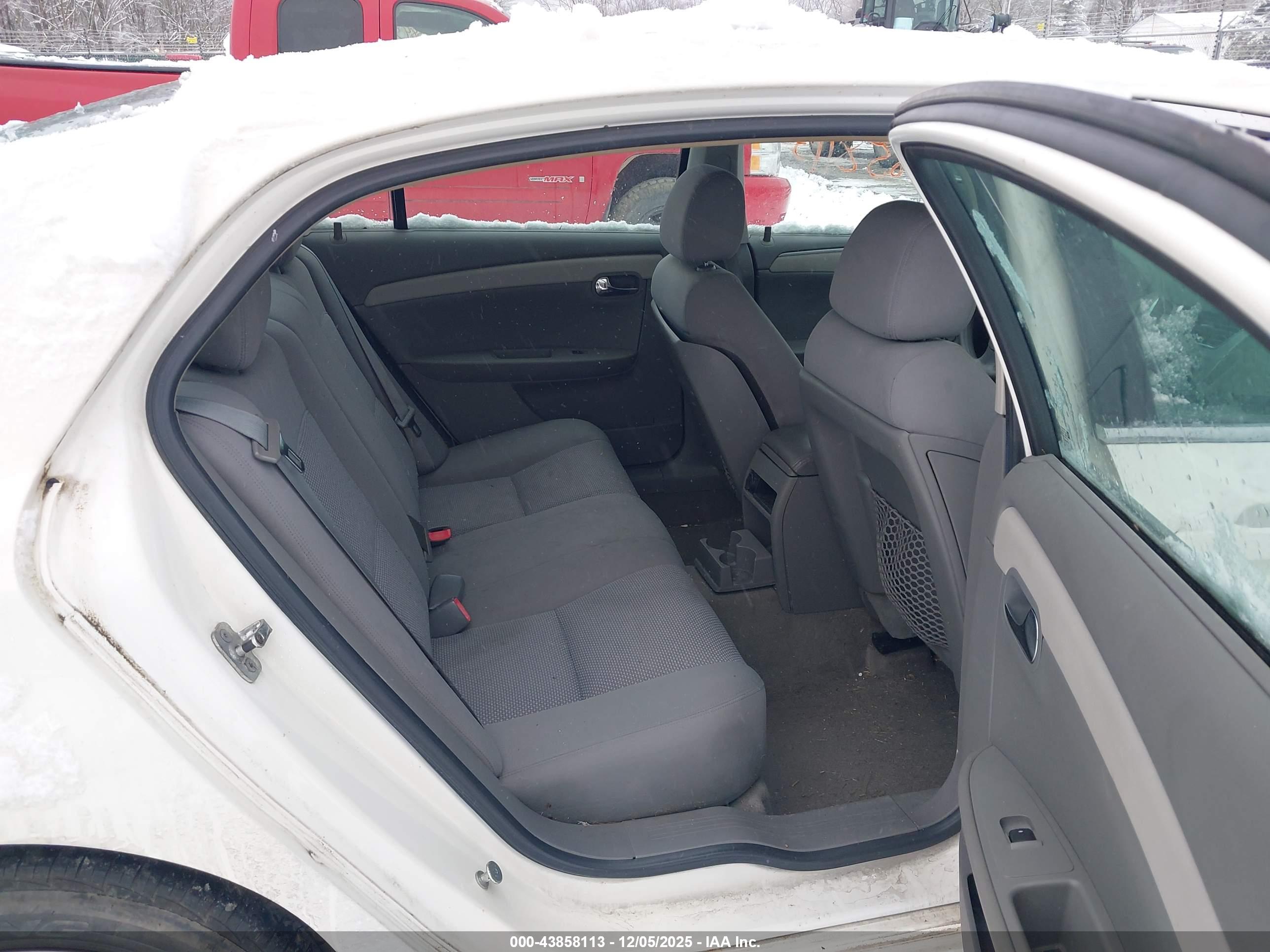 CHEVROLET MALIBU image 8