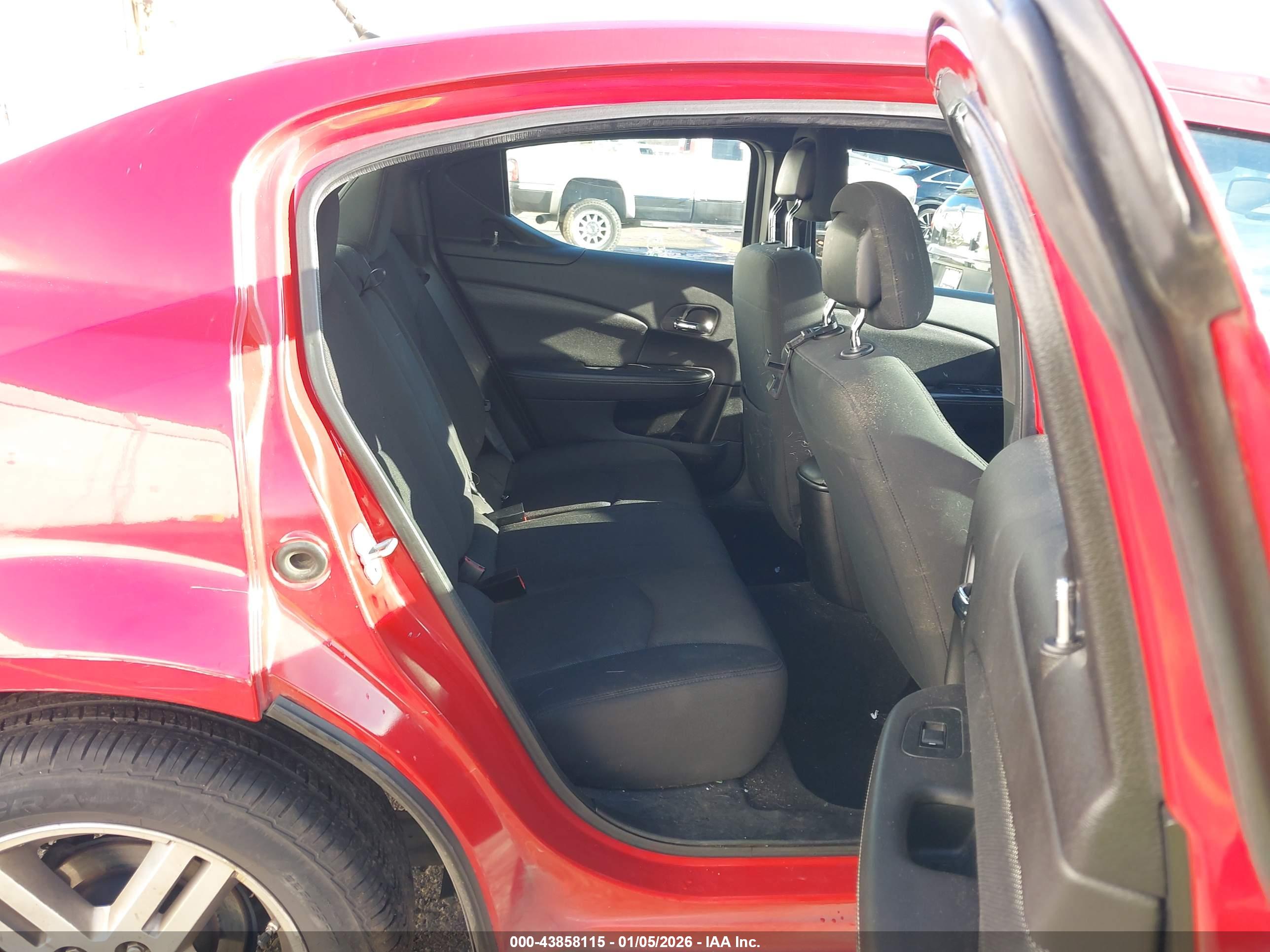 DODGE AVENGER image 8
