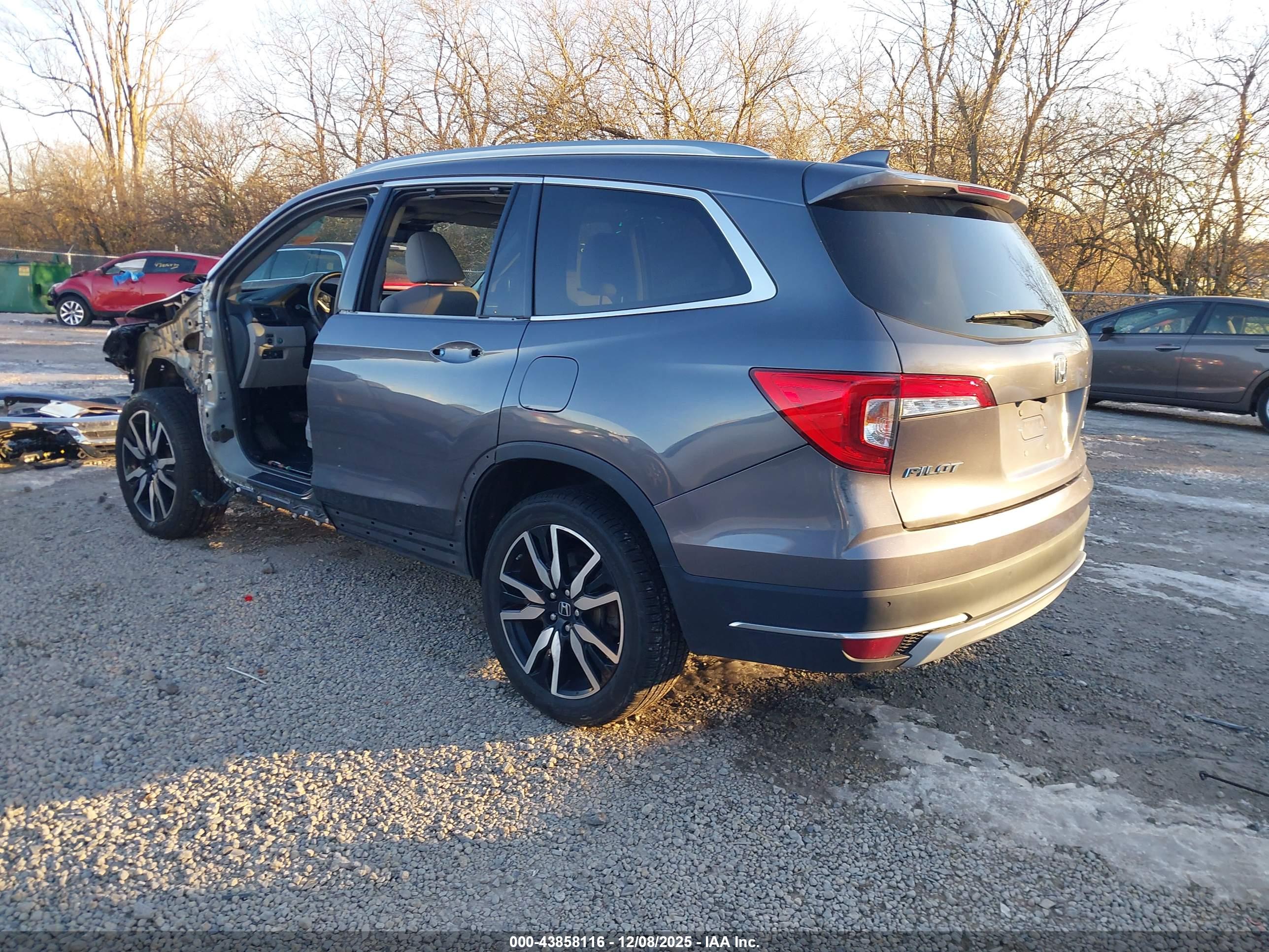 HONDA PILOT image 3