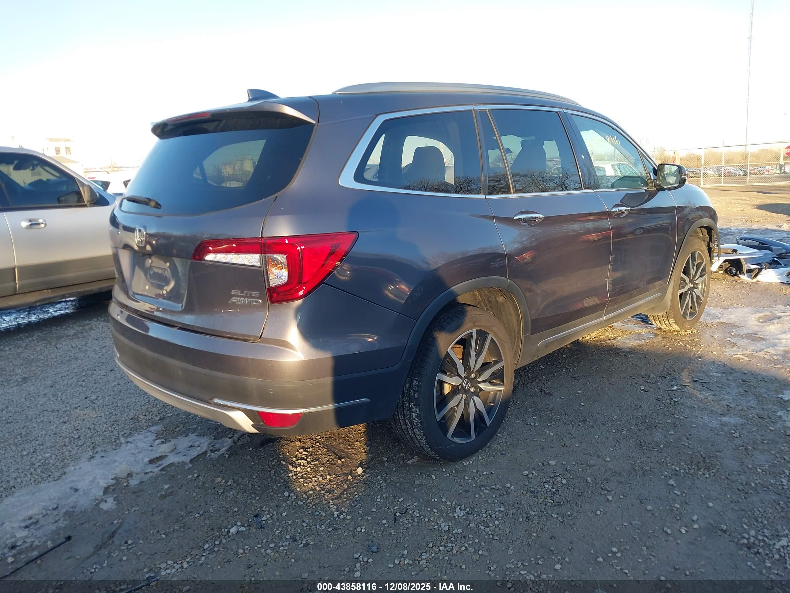 HONDA PILOT image 4