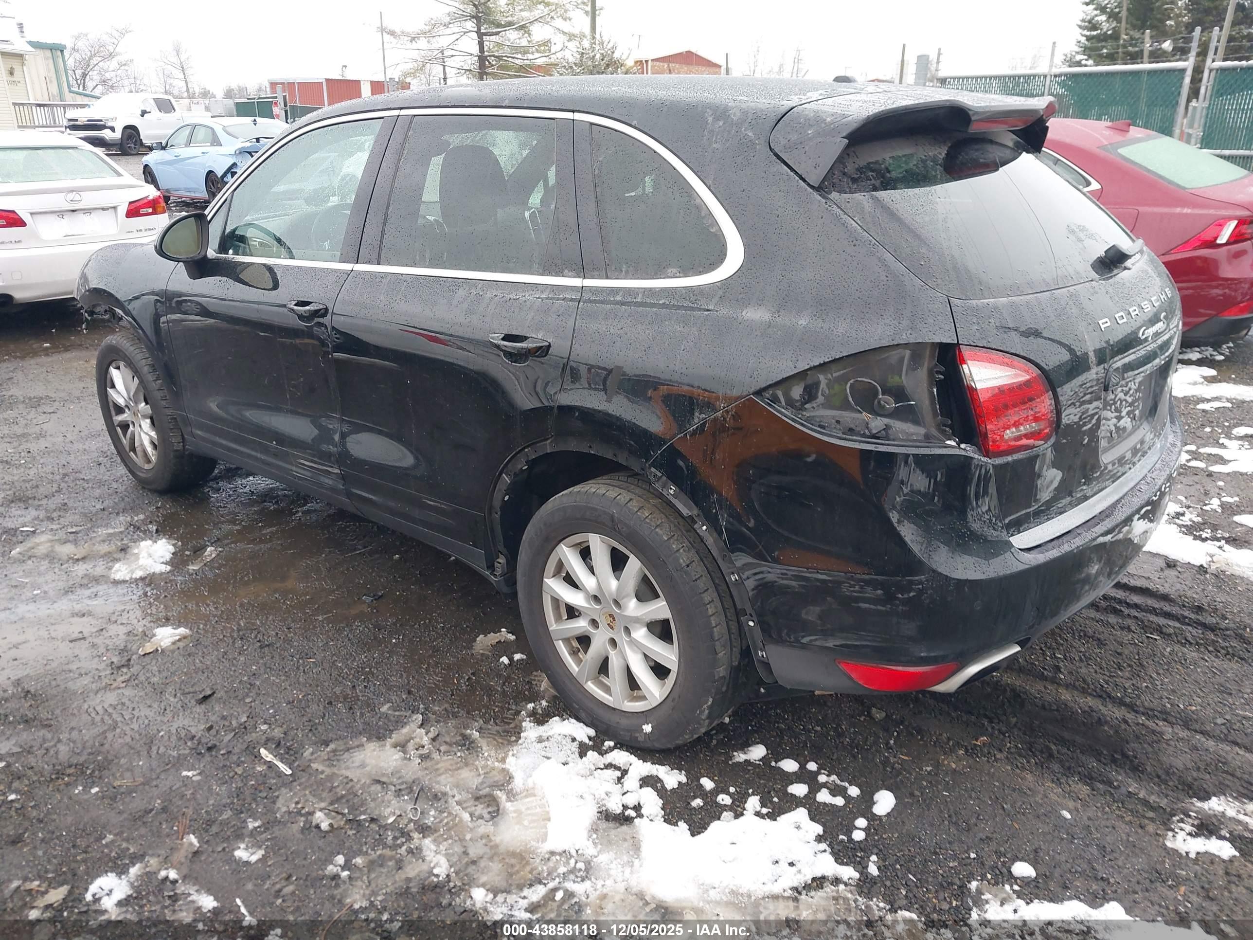 PORSCHE CAYENNE image 3