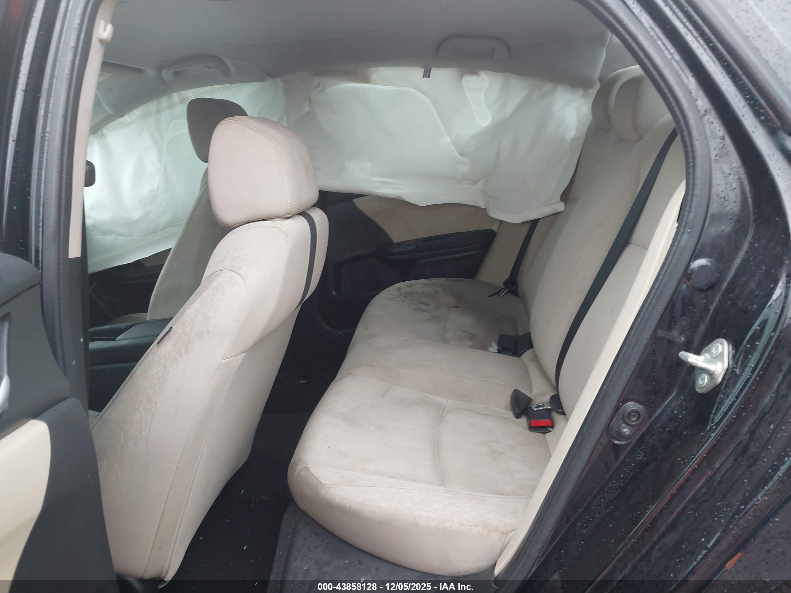 HONDA CIVIC image 8