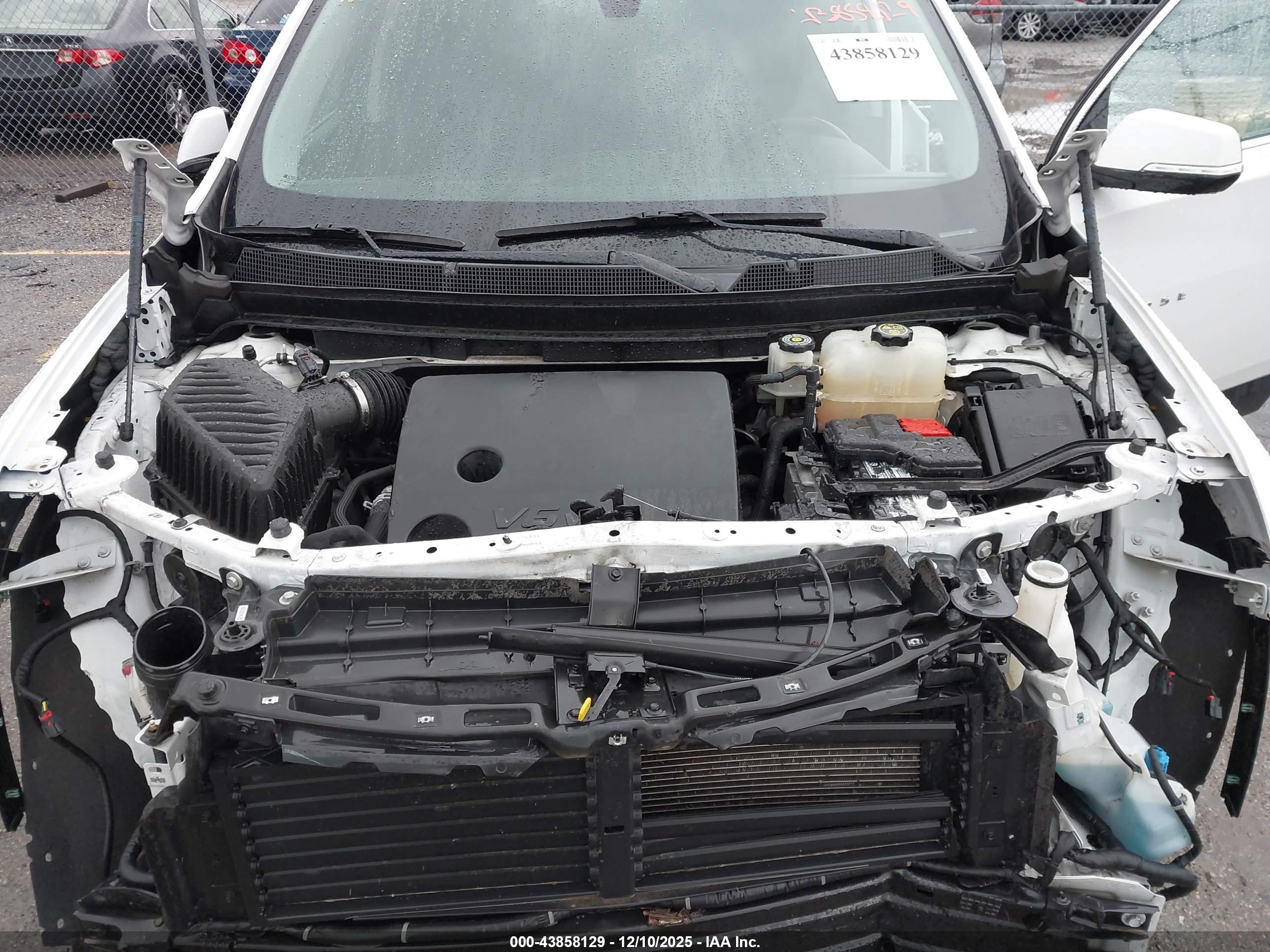 CHEVROLET TRAVERSE image 10