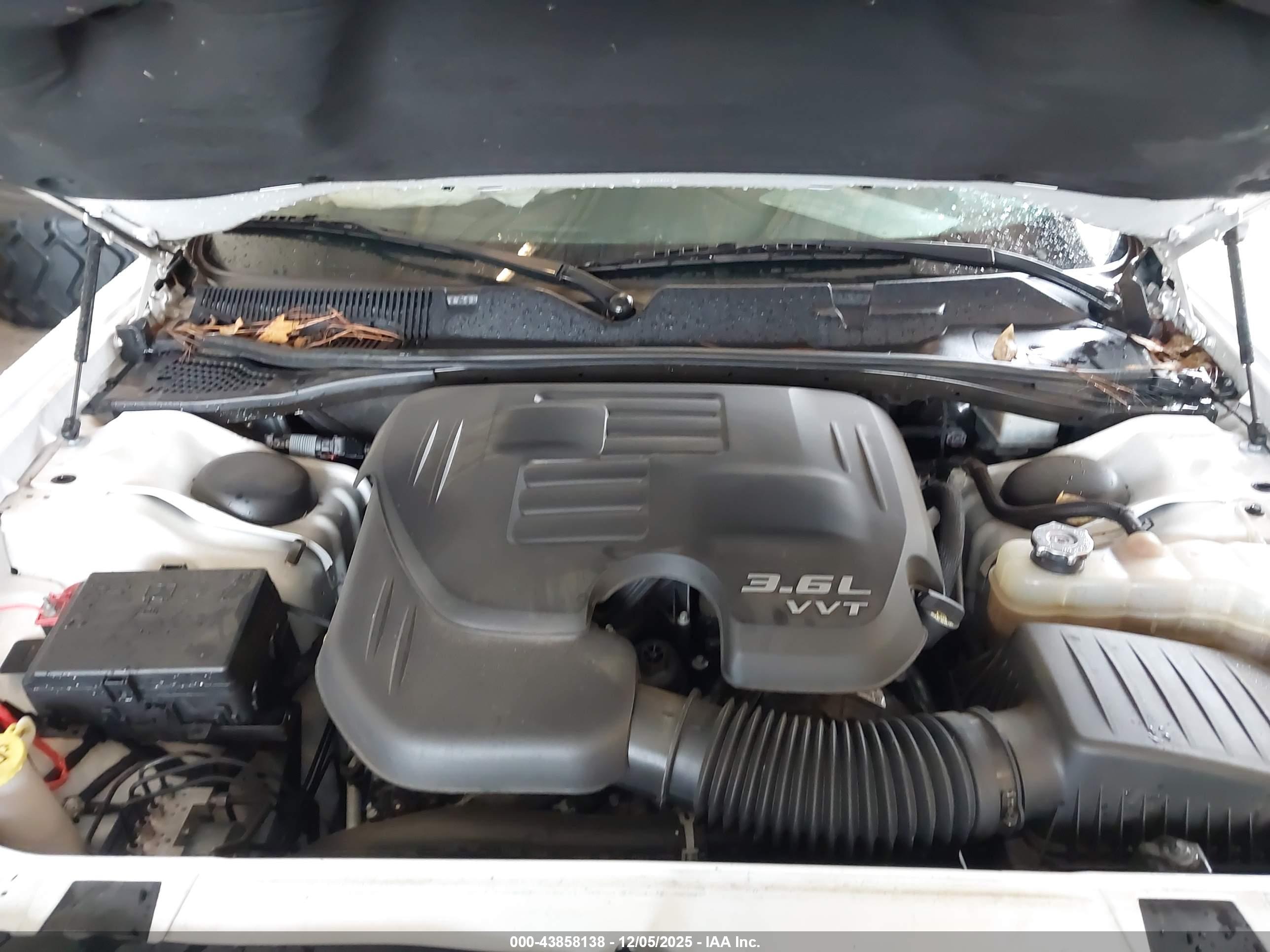 DODGE CHALLENGER image 10