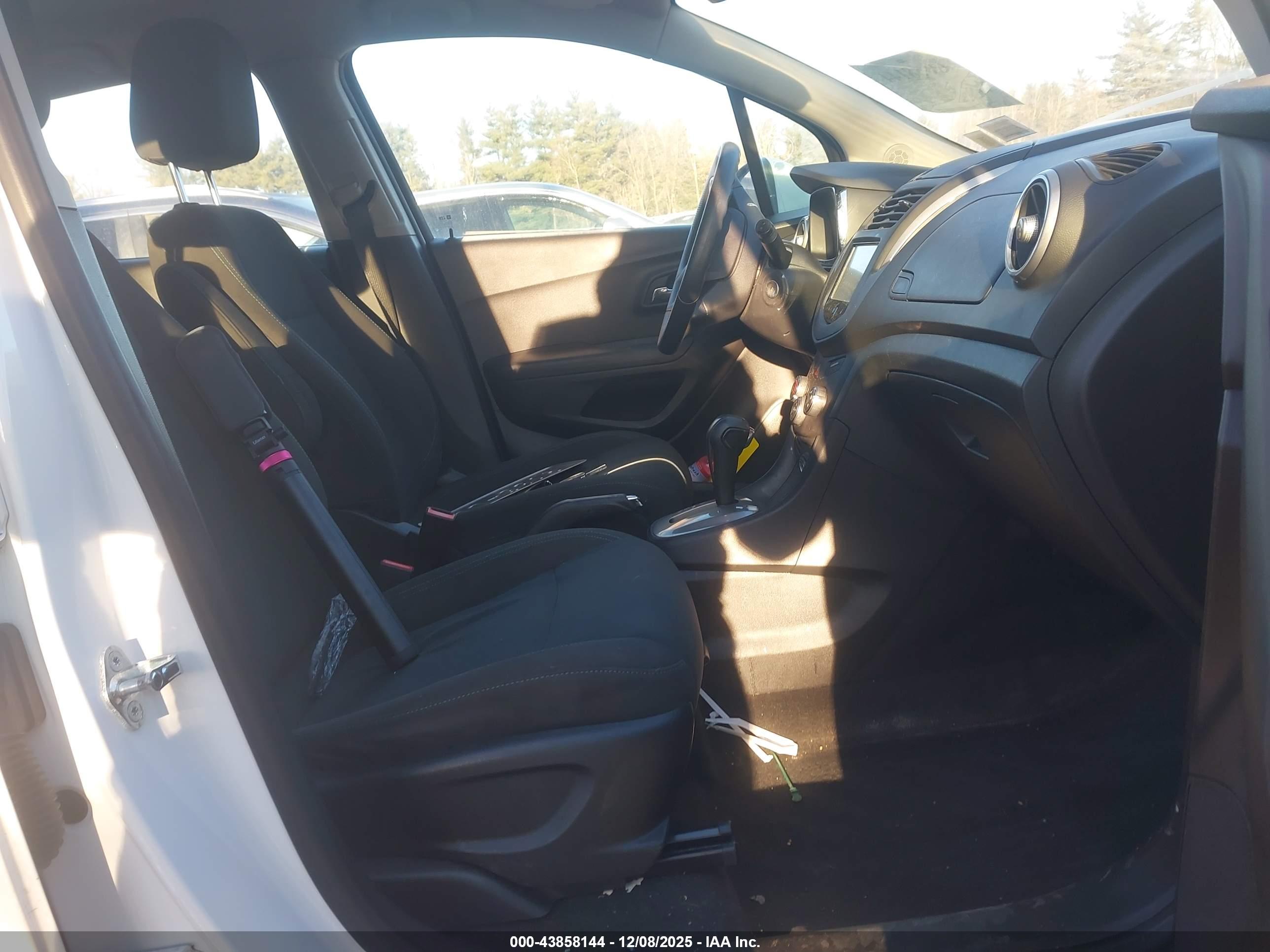 CHEVROLET TRAX image 5
