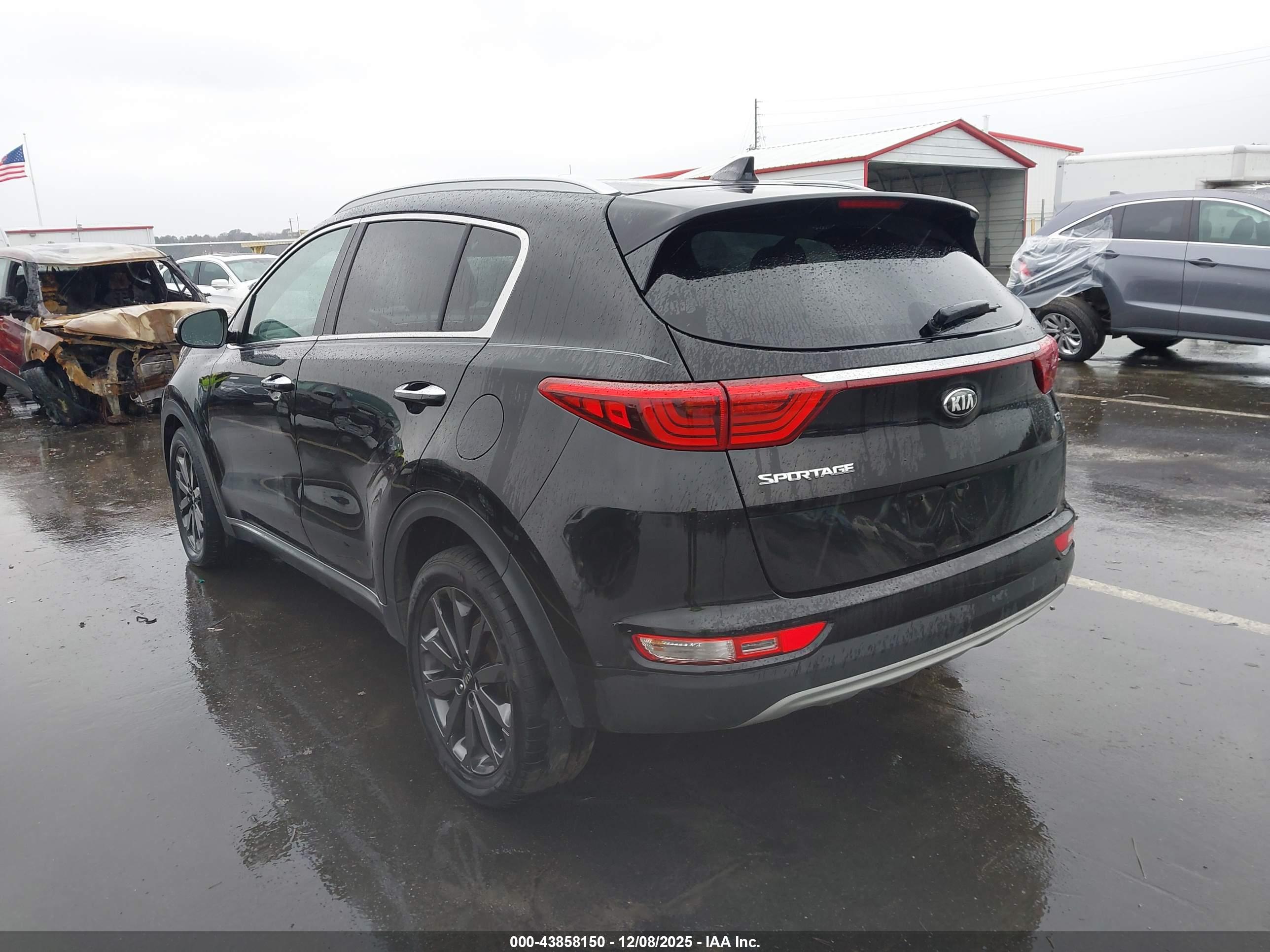 KIA SPORTAGE image 3