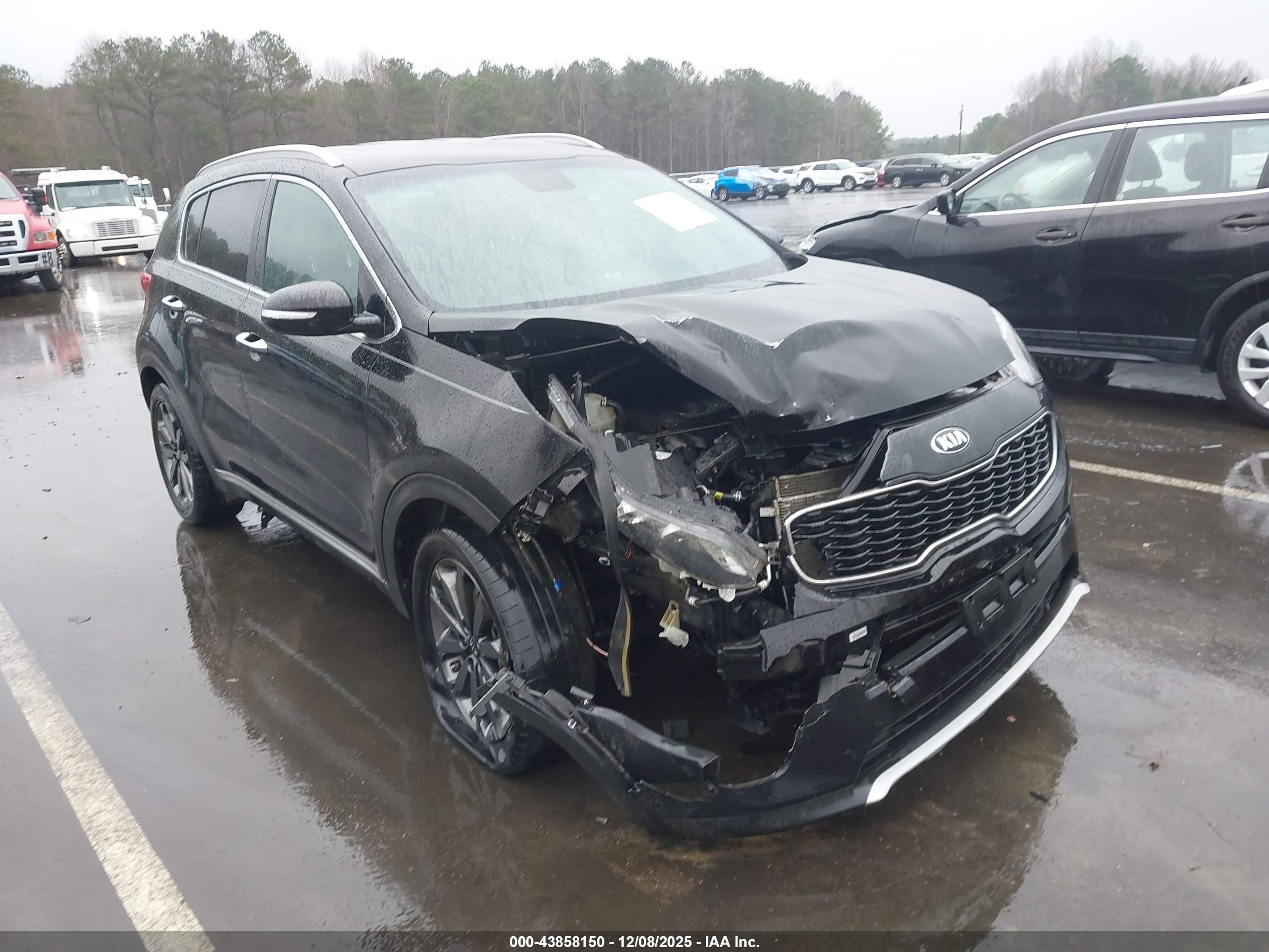 KIA SPORTAGE image 6