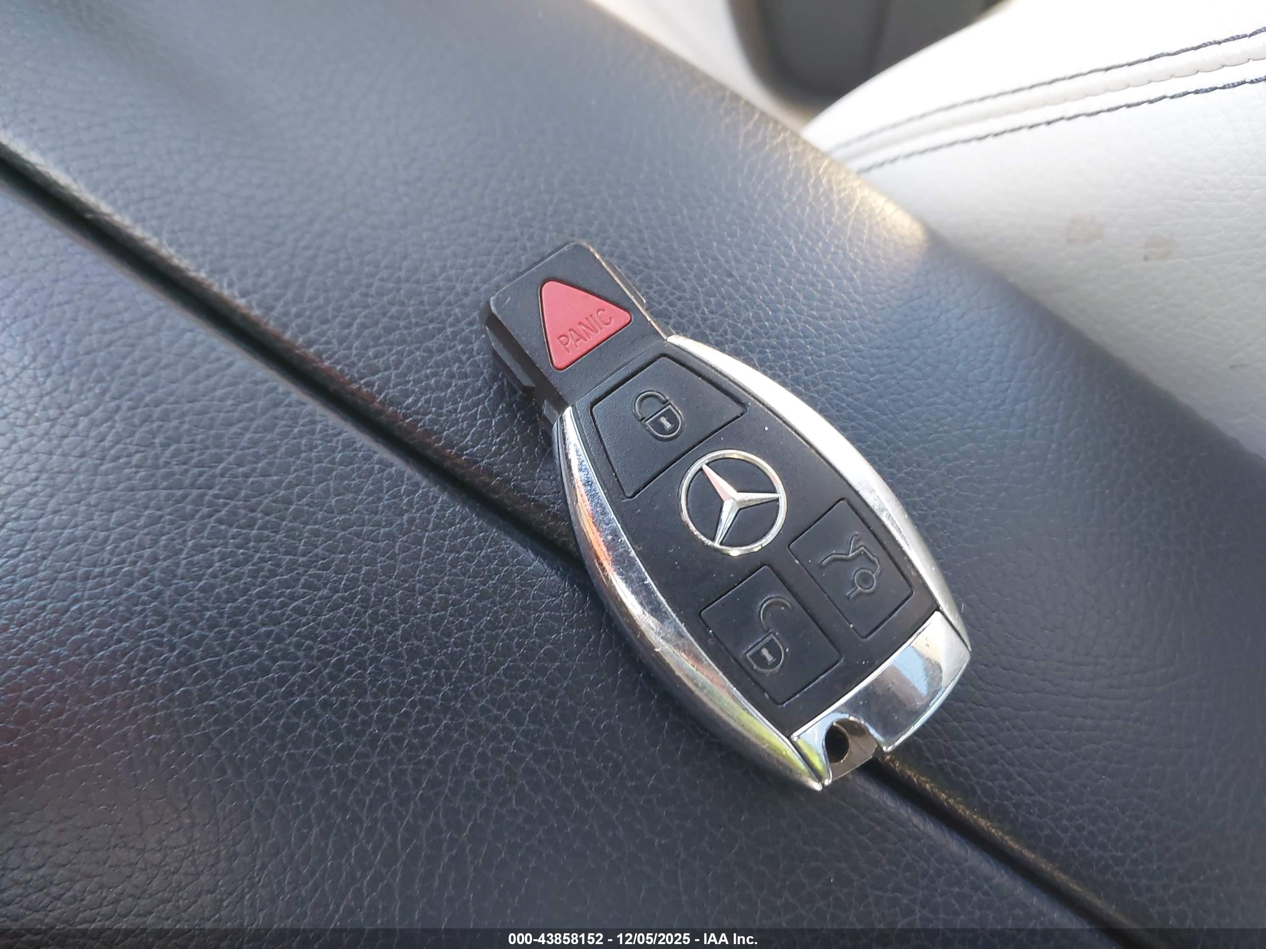 MERCEDES-BENZ E image 11