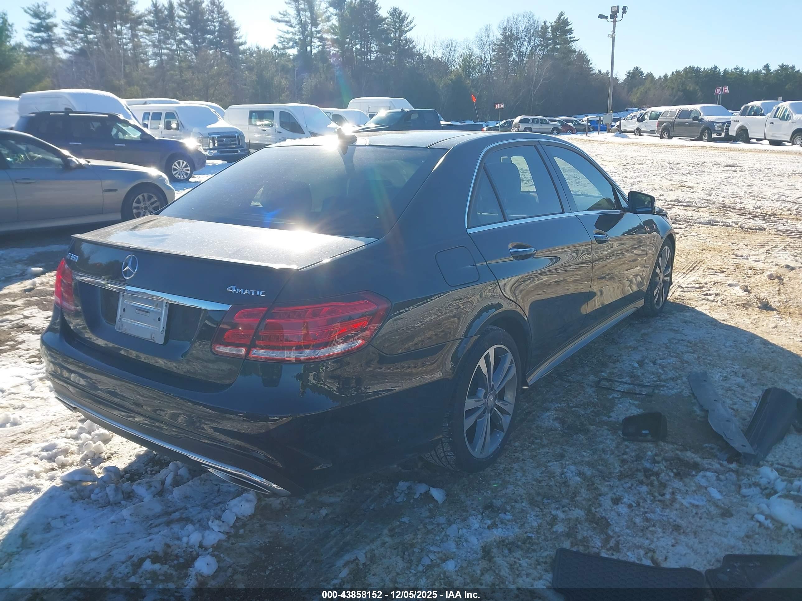 MERCEDES-BENZ E image 4