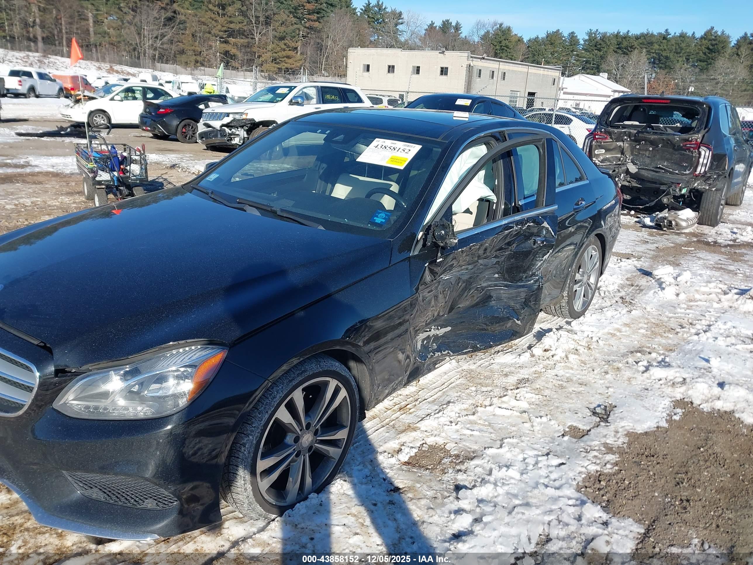 MERCEDES-BENZ E image 6