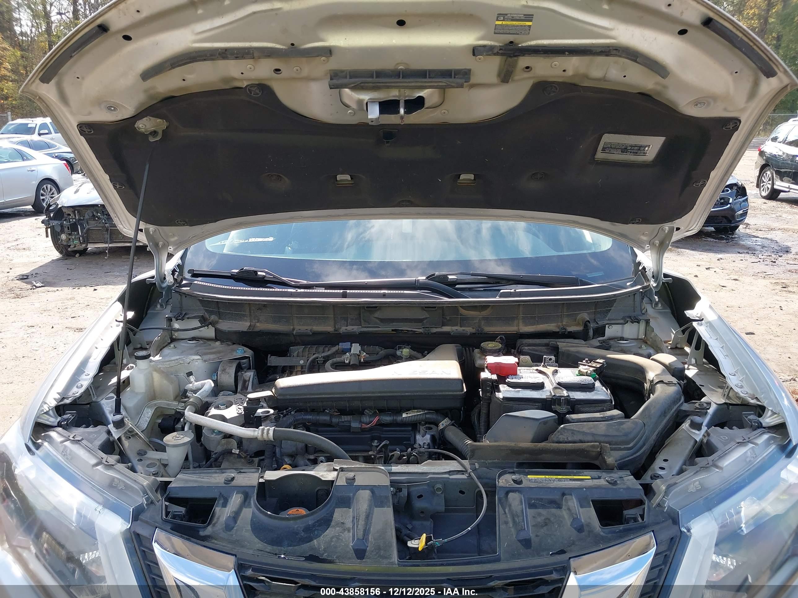 NISSAN ROGUE image 10
