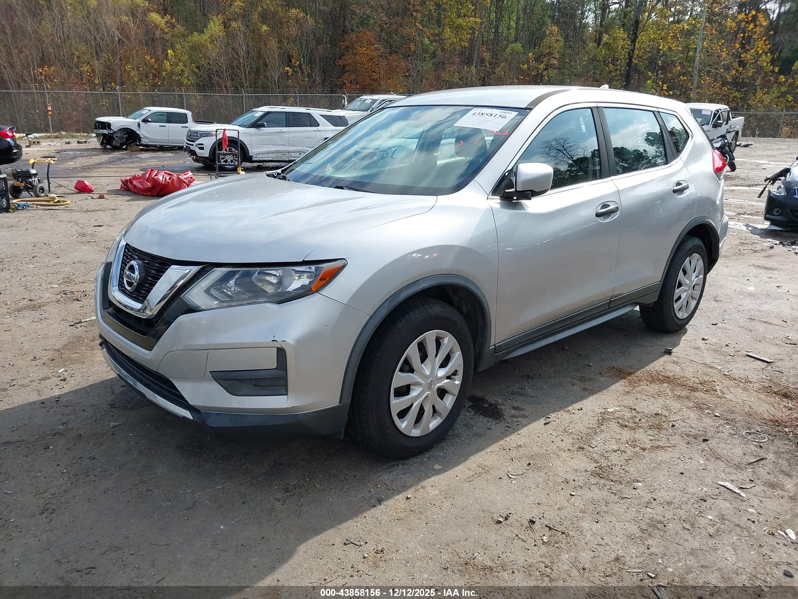 NISSAN ROGUE image 2
