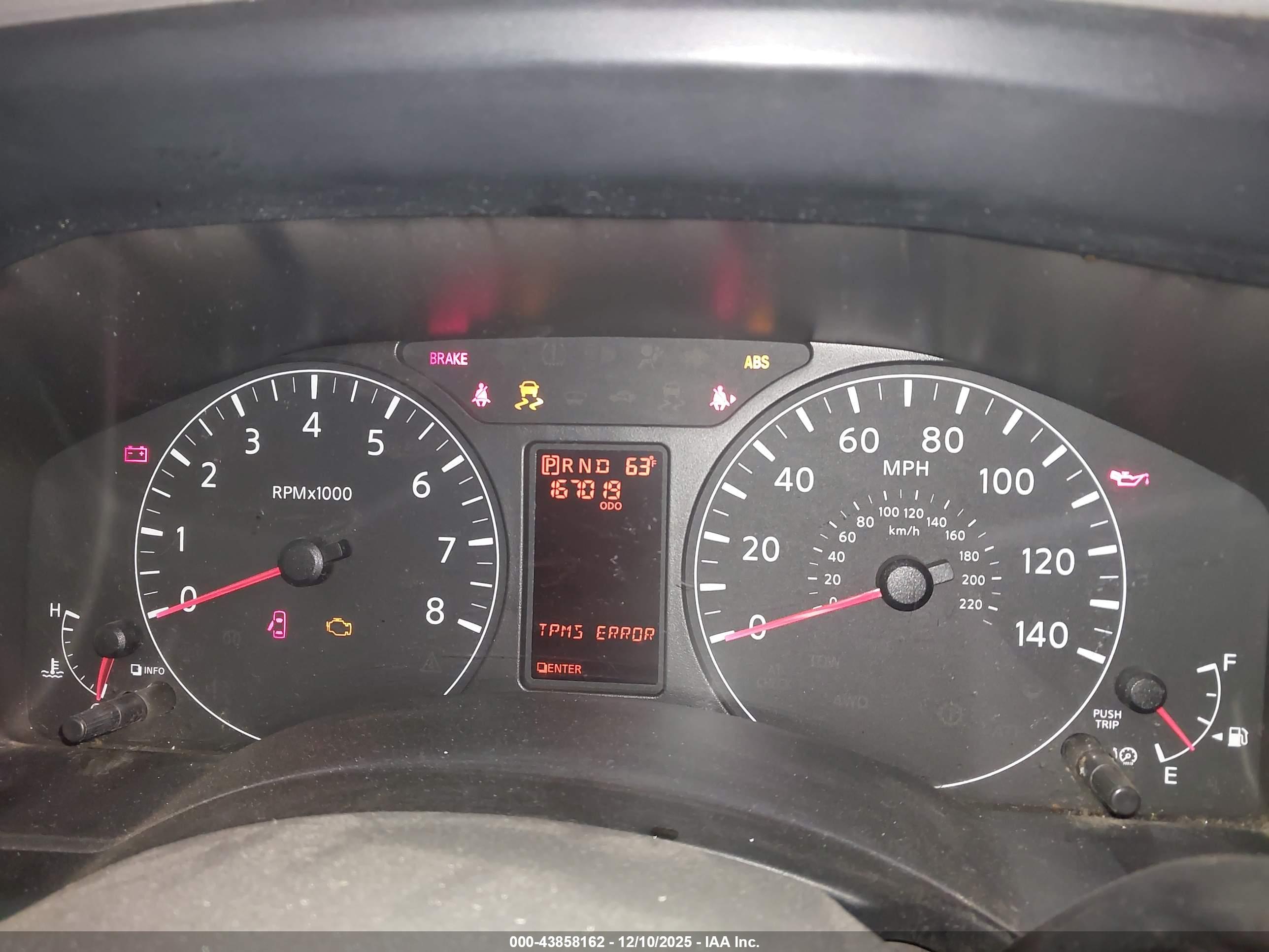 NISSAN NV image 7