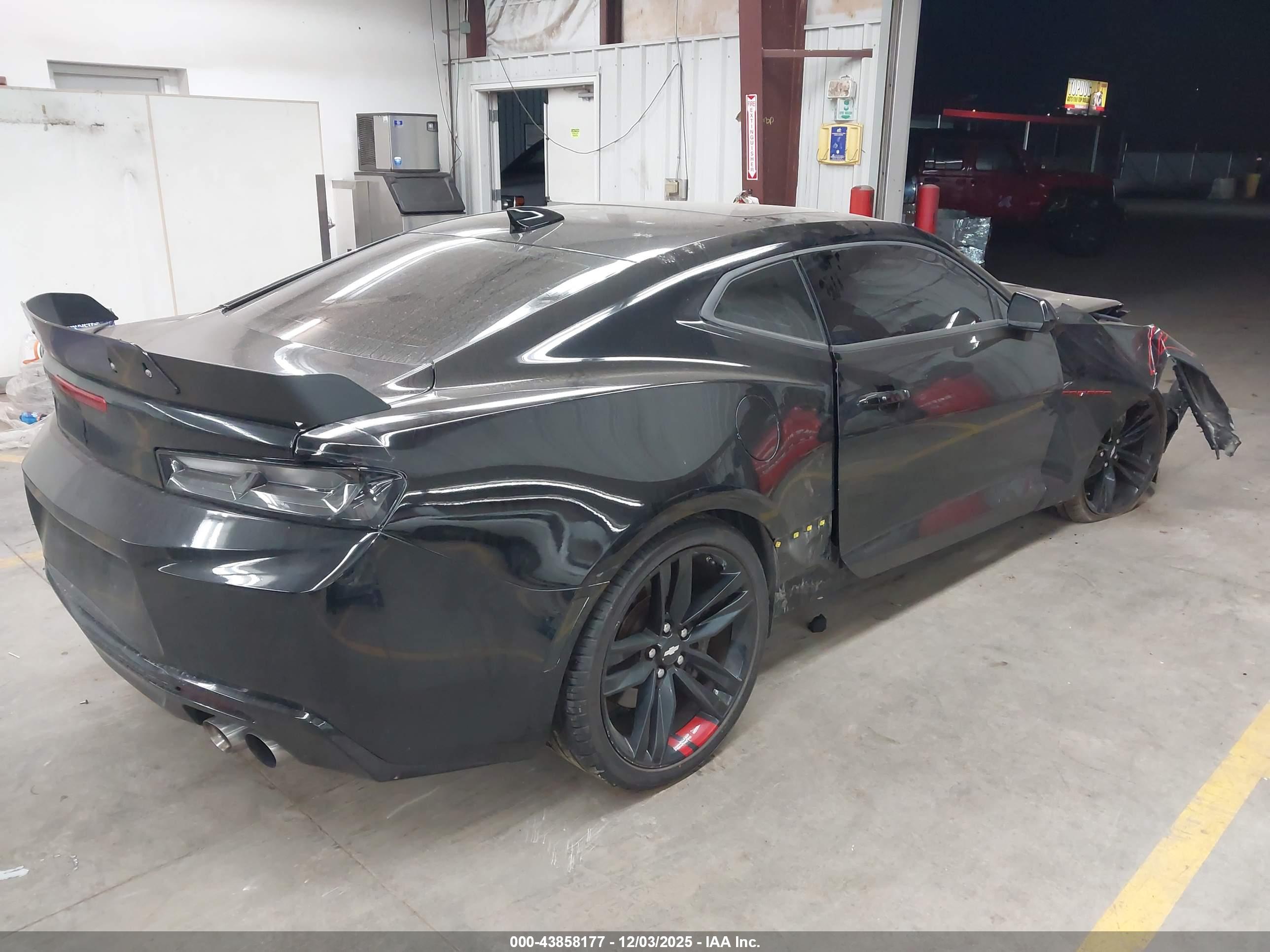 CHEVROLET CAMARO image 4