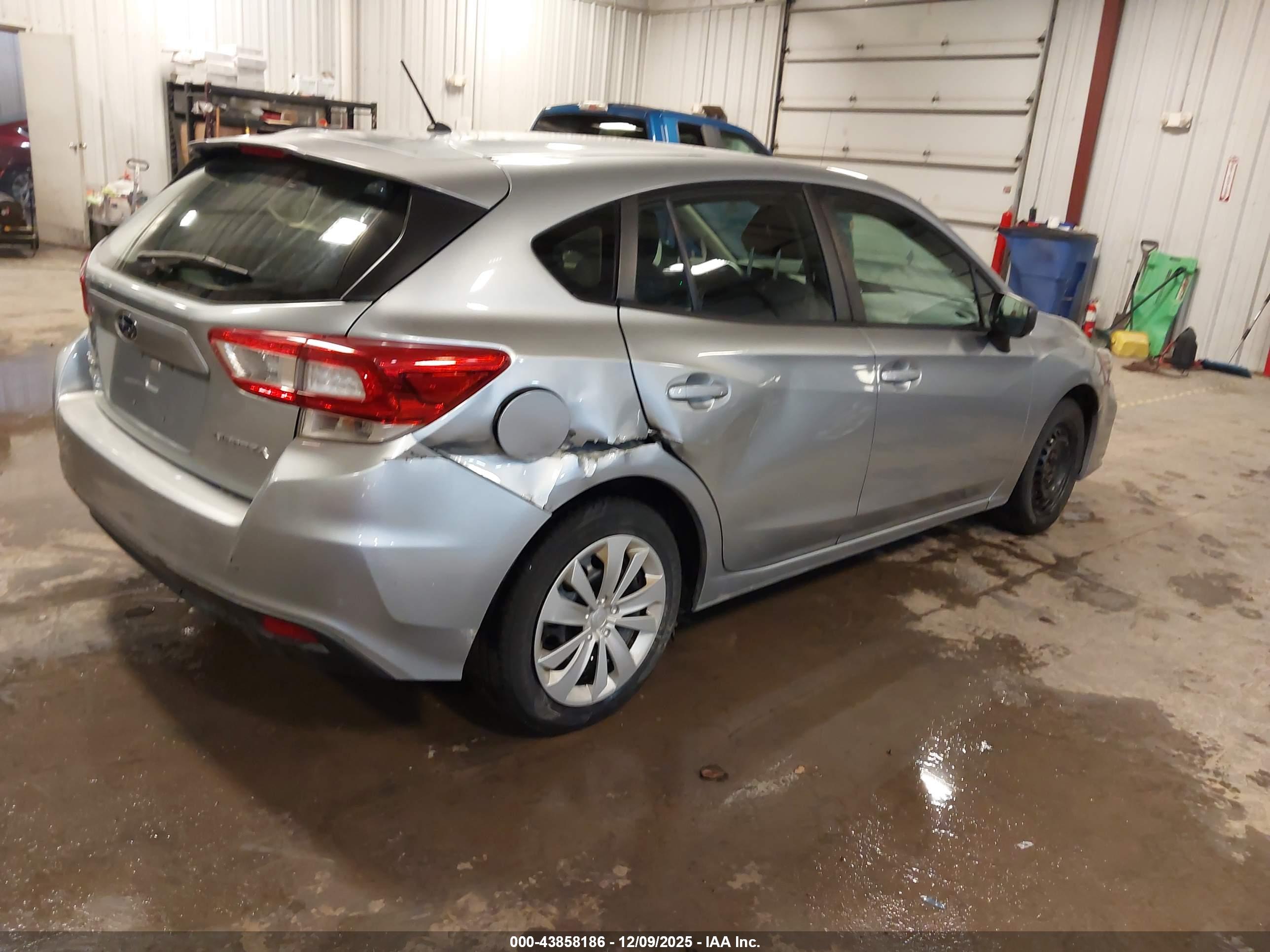 SUBARU IMPREZA image 4