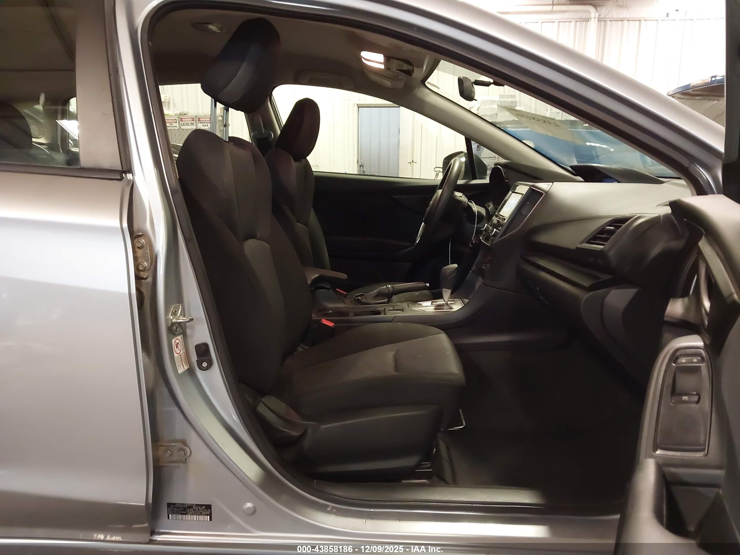 SUBARU IMPREZA image 5