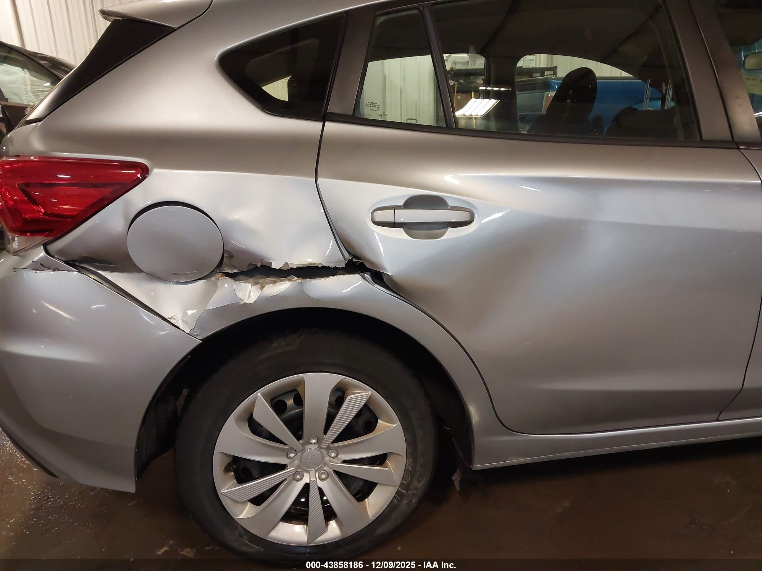 SUBARU IMPREZA image 6