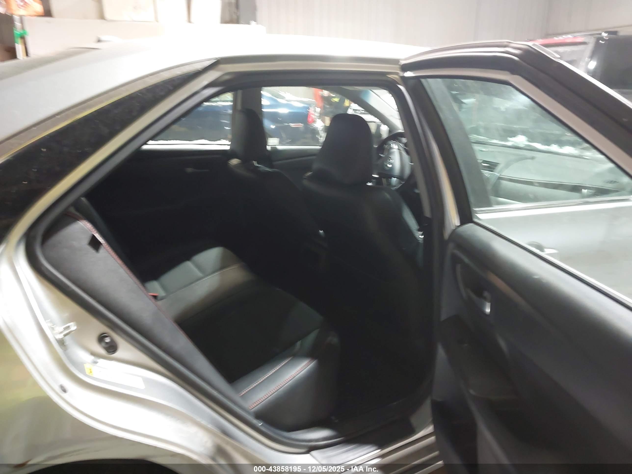TOYOTA CAMRY image 8