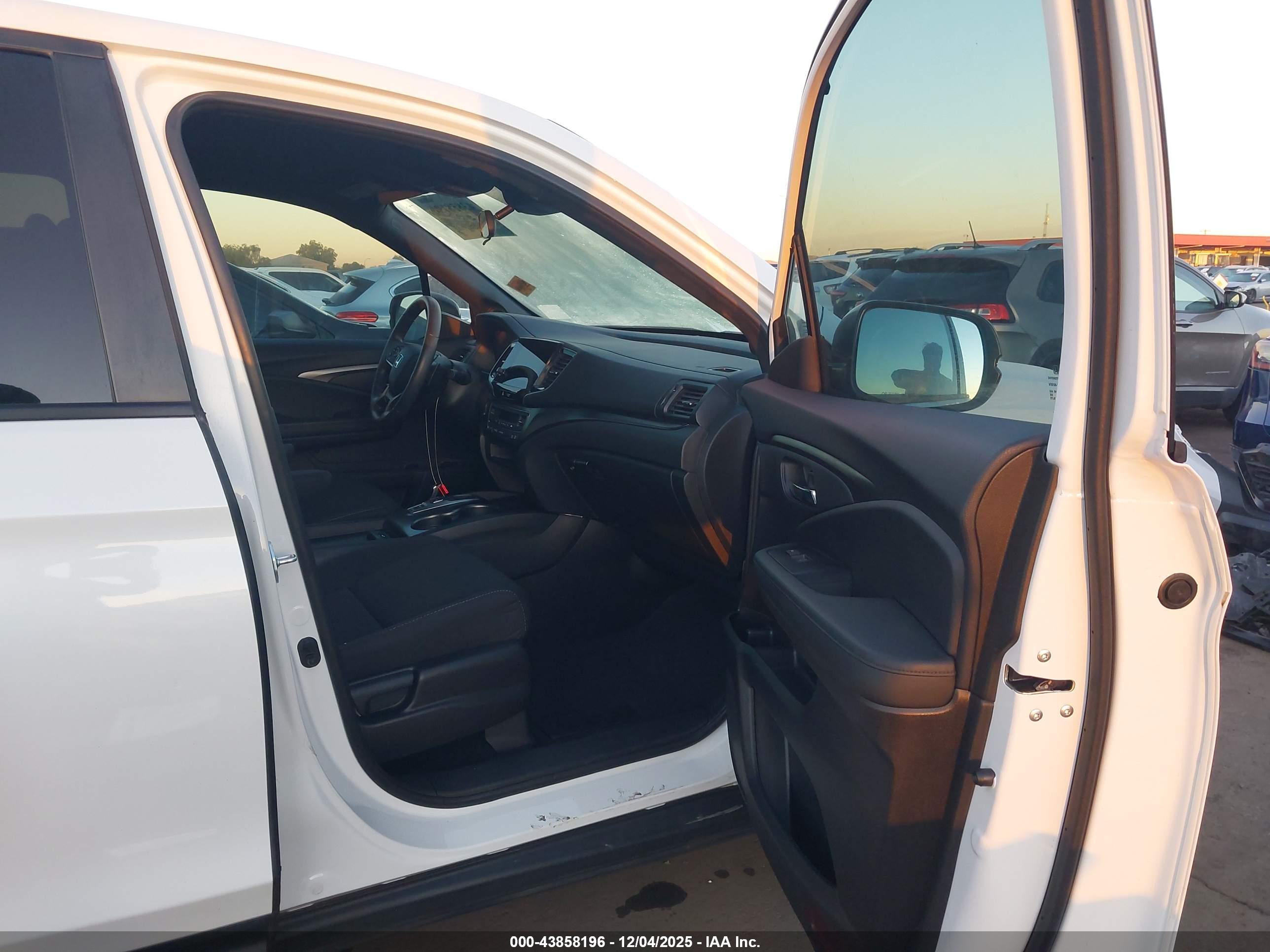 HONDA PASSPORT image 5