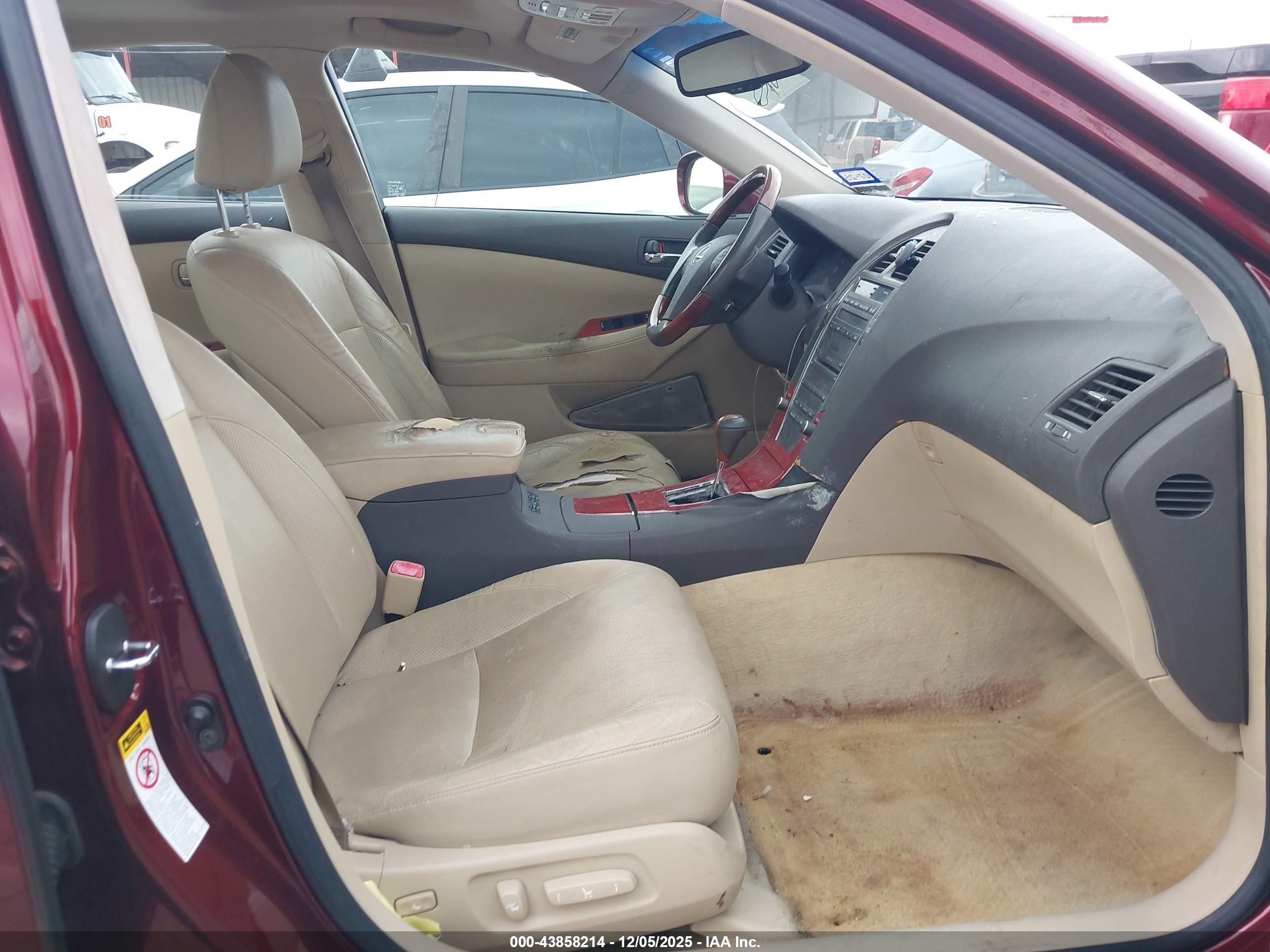 LEXUS ES image 5