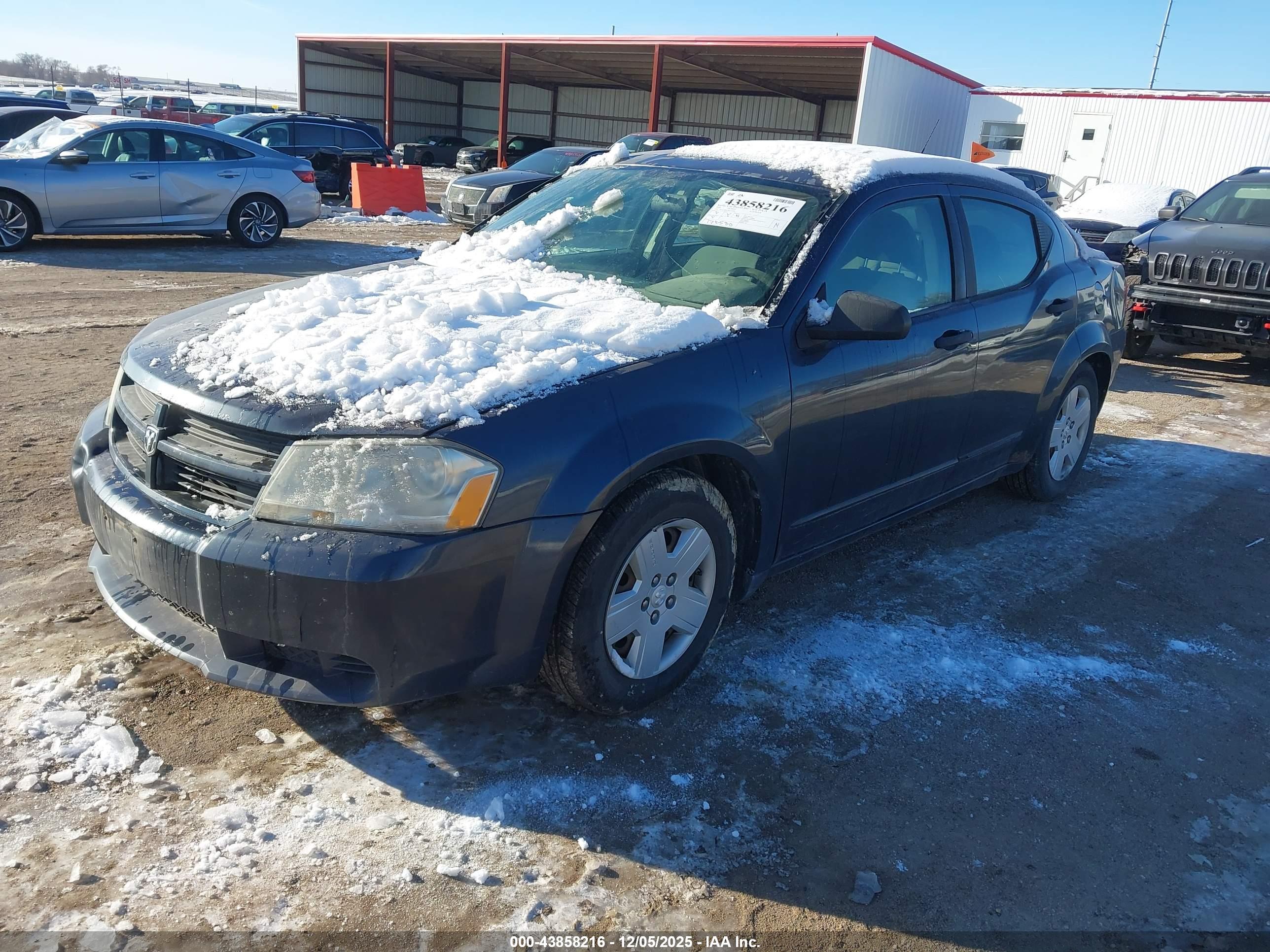 DODGE AVENGER image 2