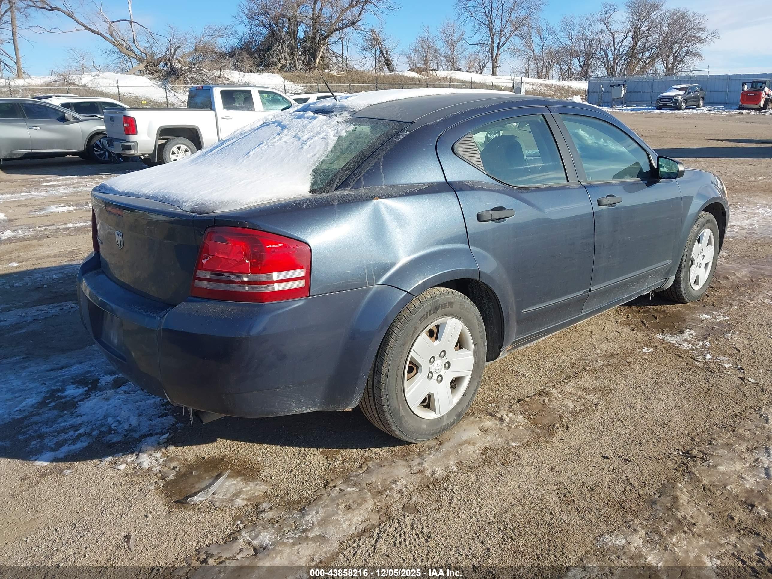 DODGE AVENGER image 4