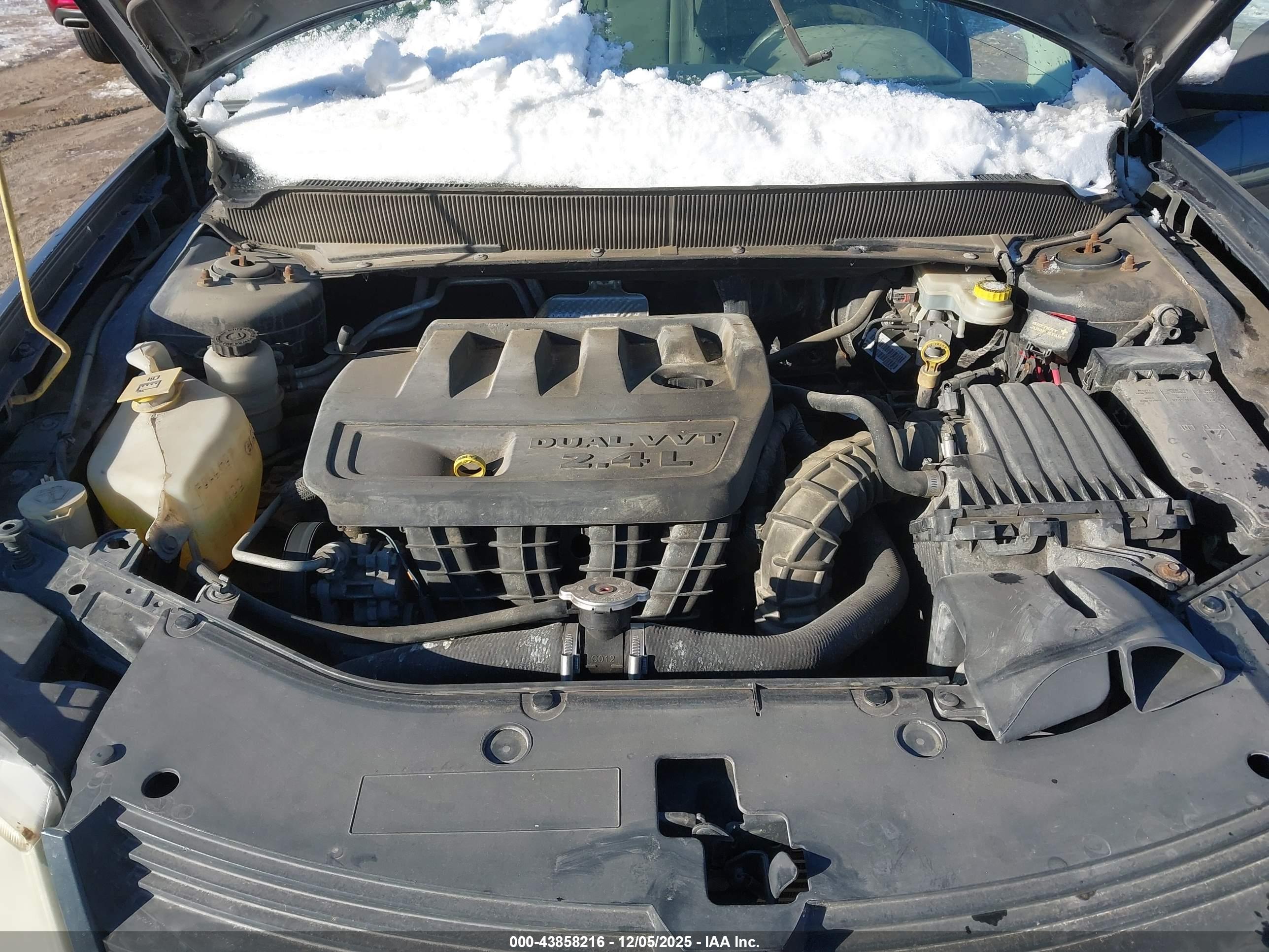 DODGE AVENGER image 6