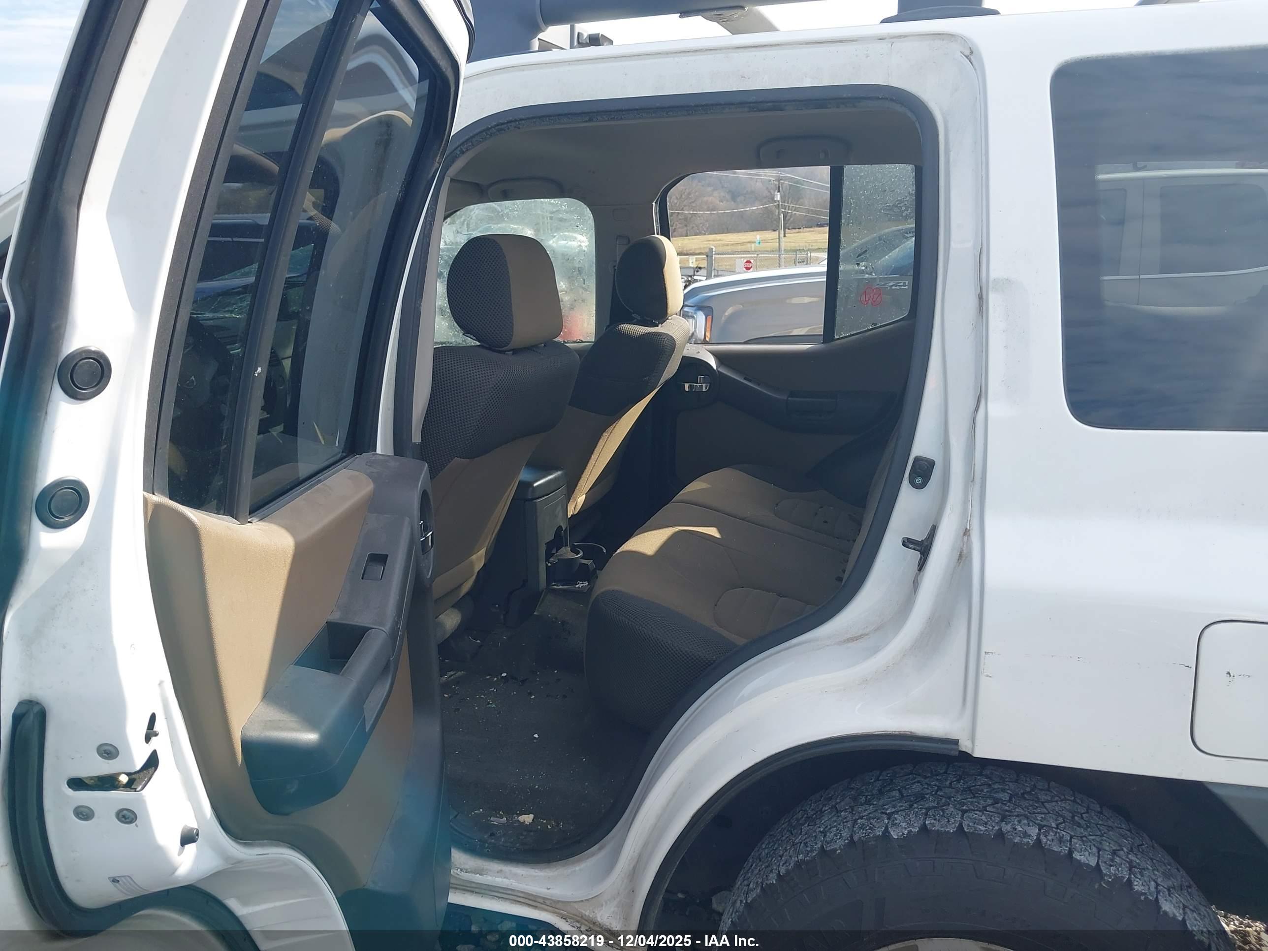 NISSAN XTERRA image 8