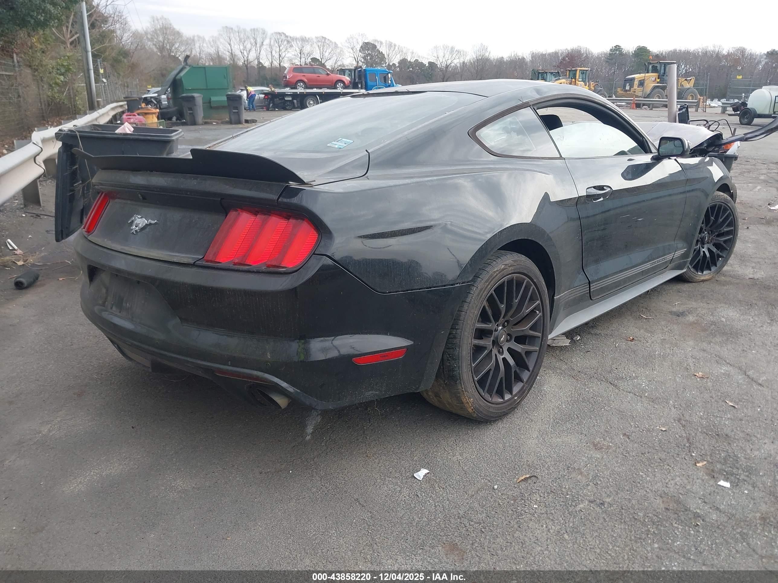 FORD MUSTANG image 4