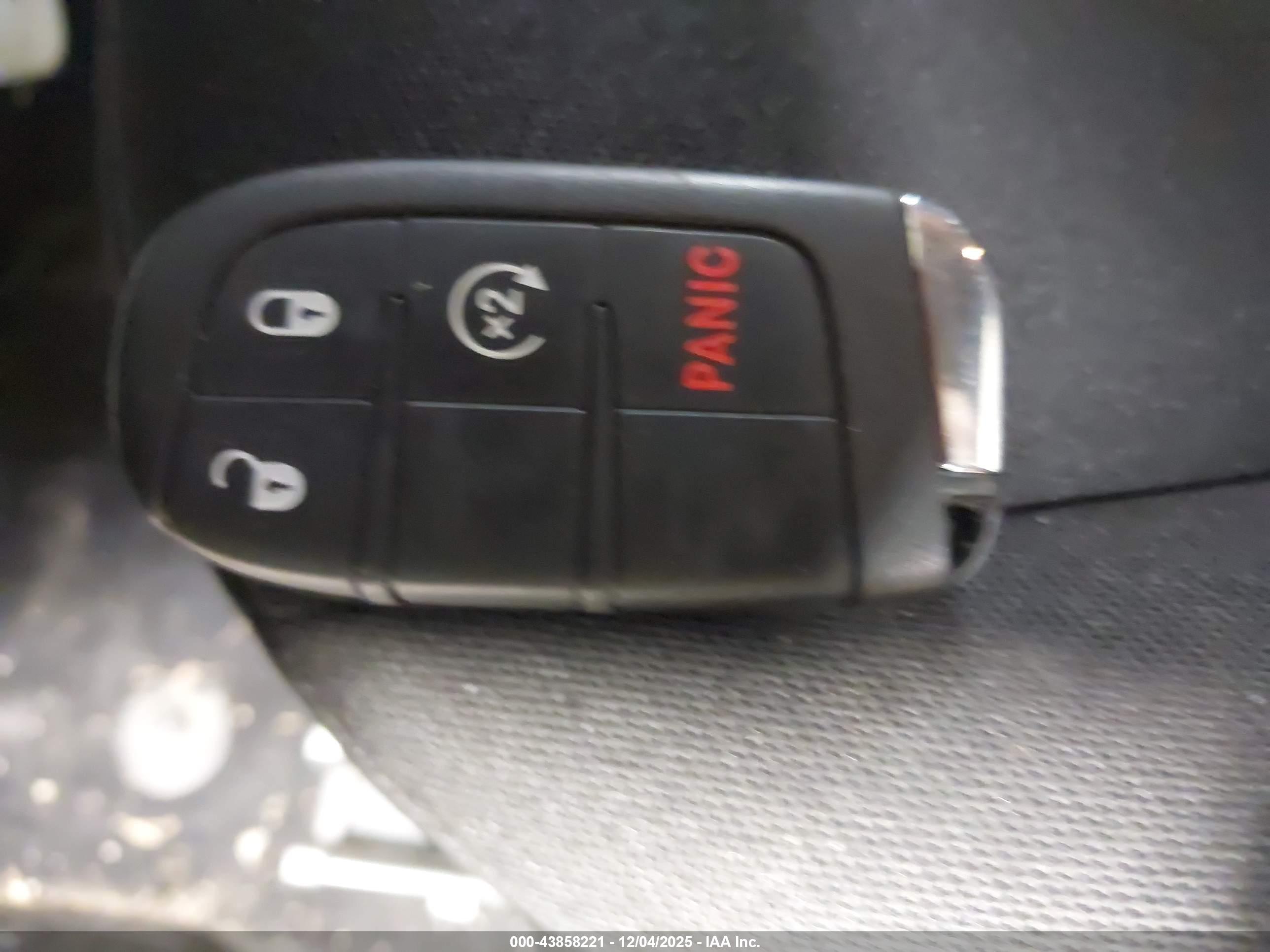 JEEP RENEGADE image 11